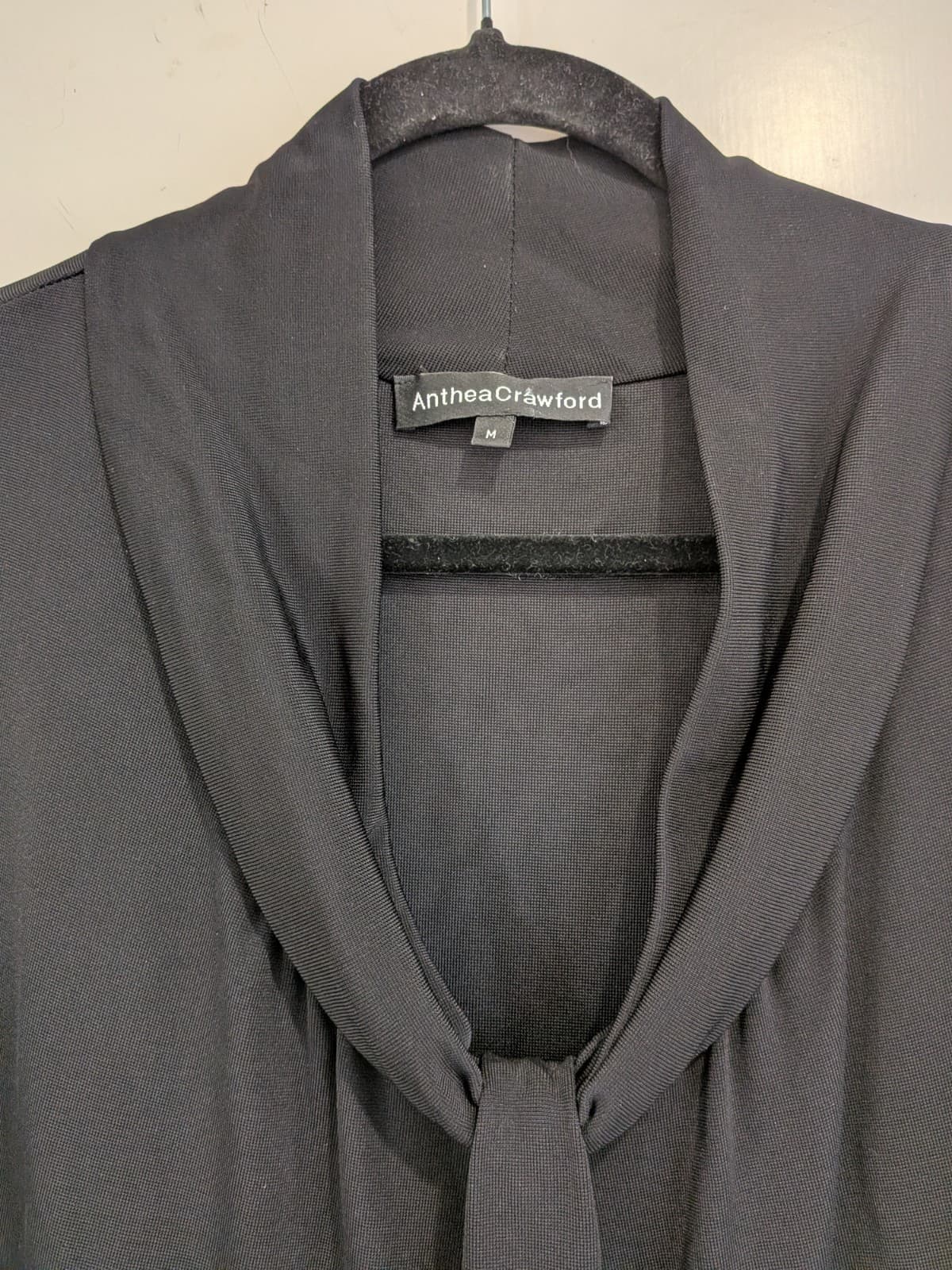 Anthea Crawford Top Womens M Black Tie Neck Blouse Cap Sleeve Stretch Career — photo 5 of 8