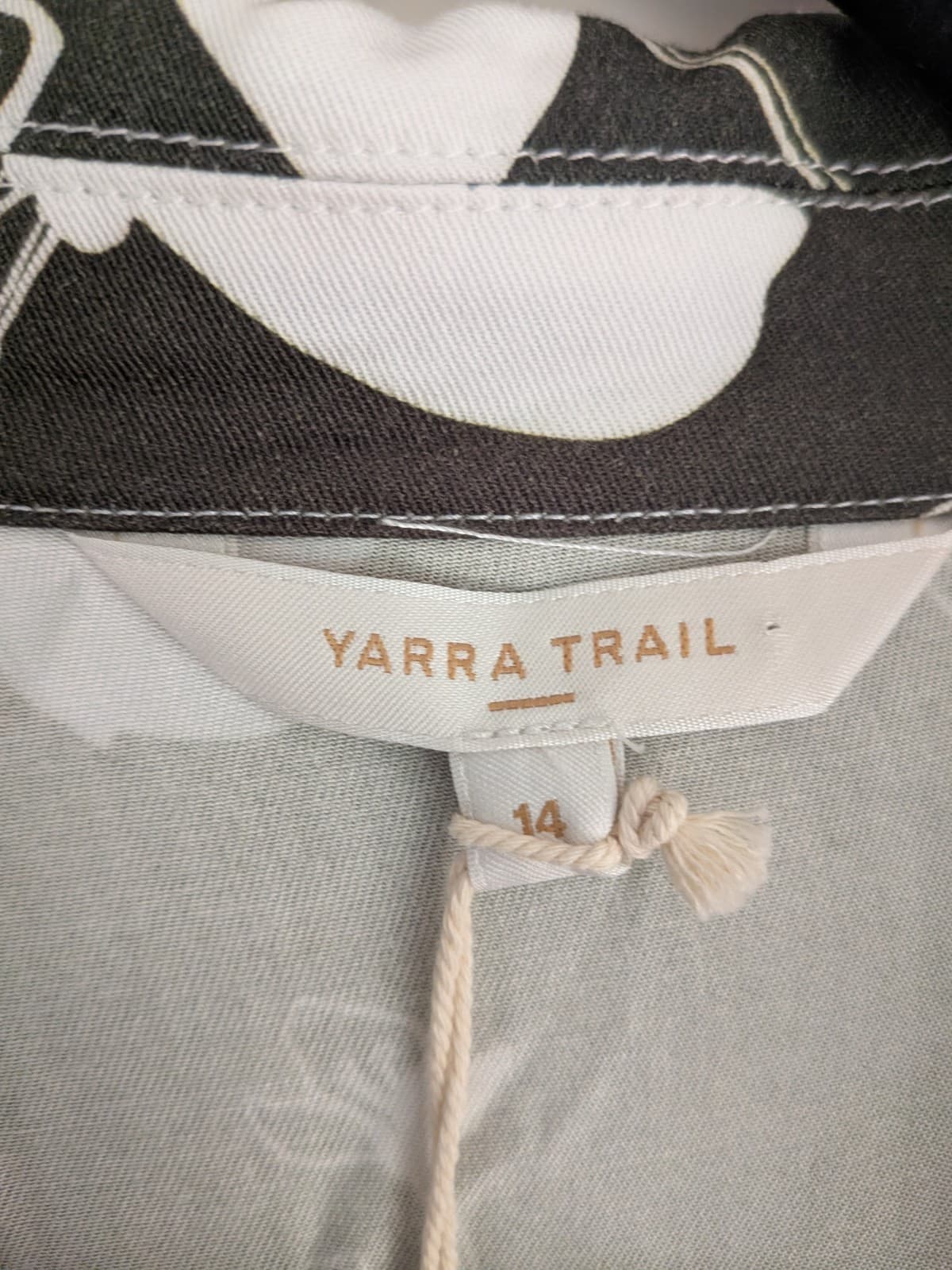 Yarra Trail Grove Dress Size 14 Green White Floral Midi Belted NWT — photo 8 of 11