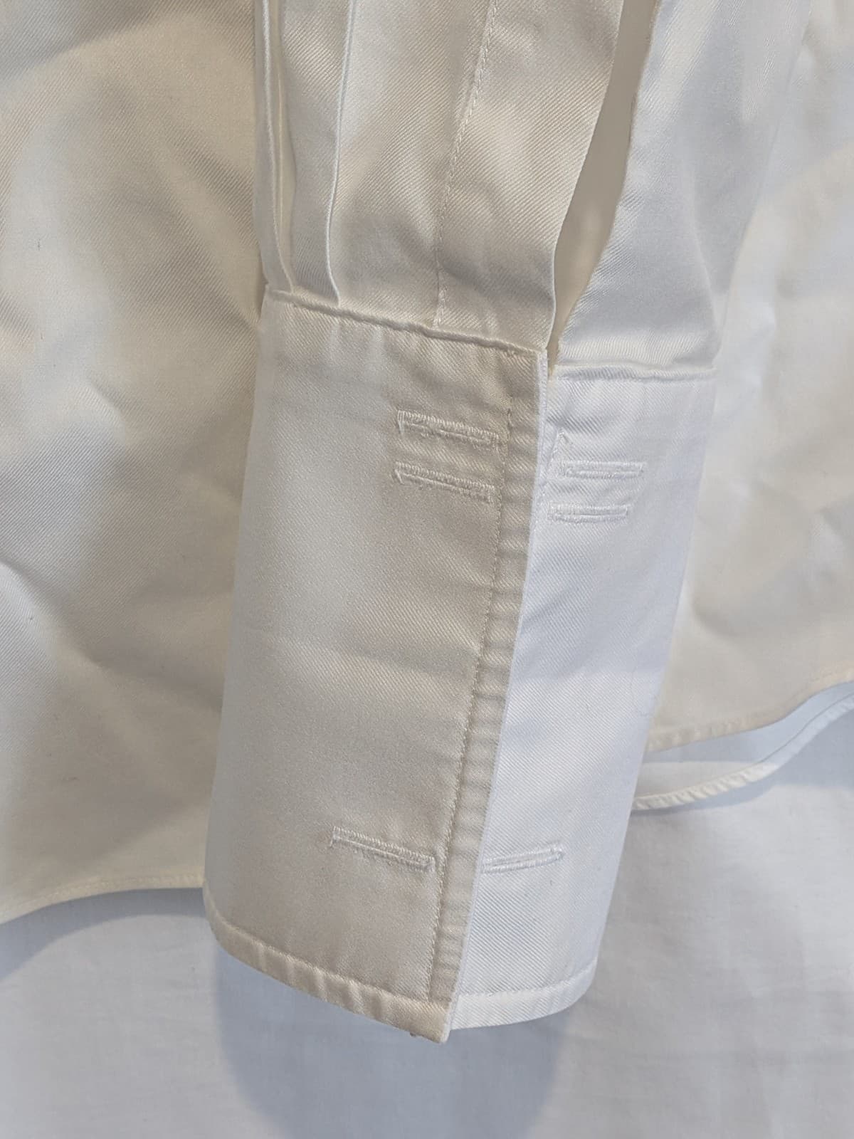 Charles Tyrwhitt White Dress Shirt 17 35 Non Iron Slim Fit Business Formal — photo 4 of 10