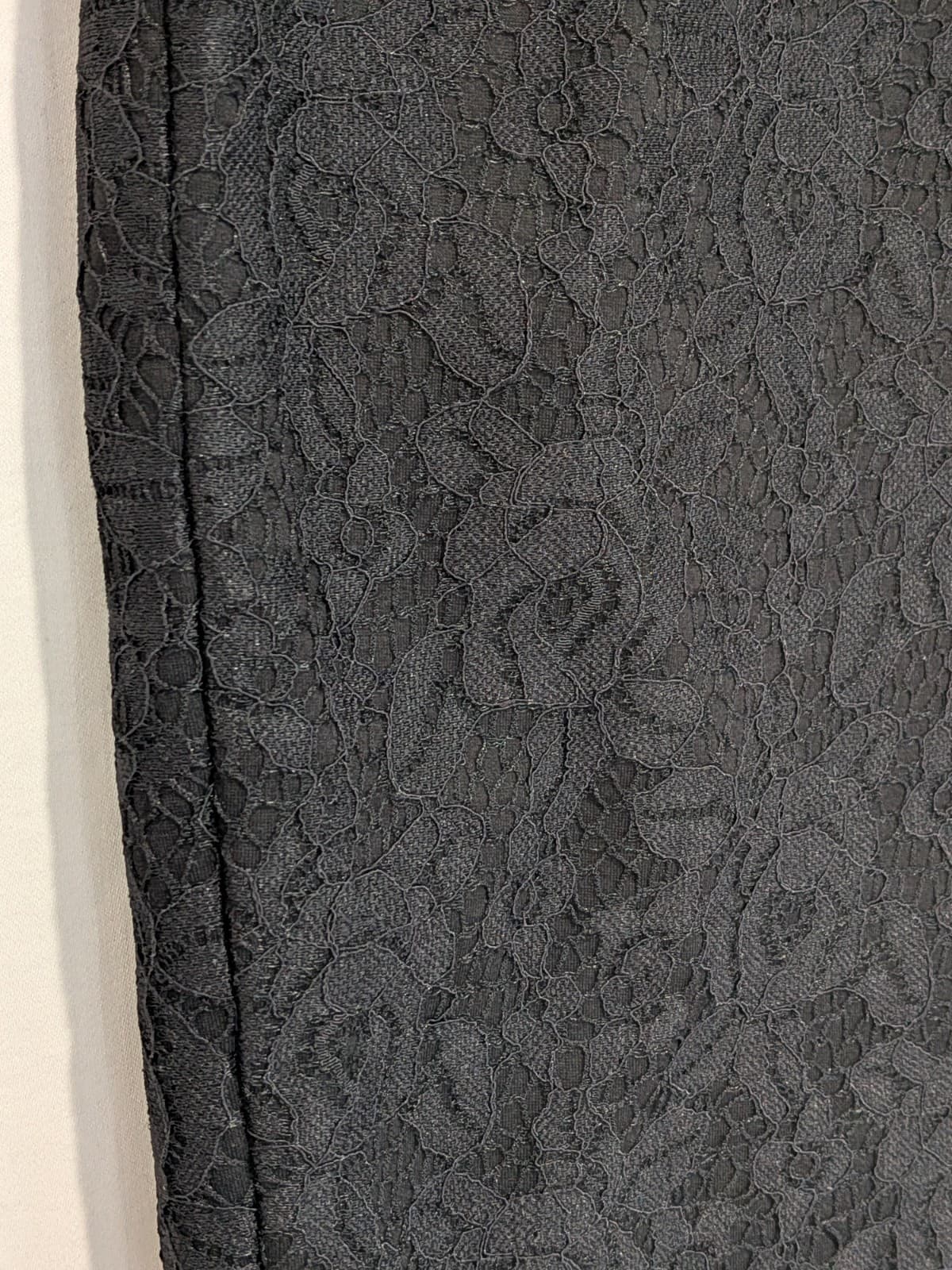 David Lawrence Lace Pencil Skirt Size 12 Black Overlay Corporate Cocktail — photo 4 of 8