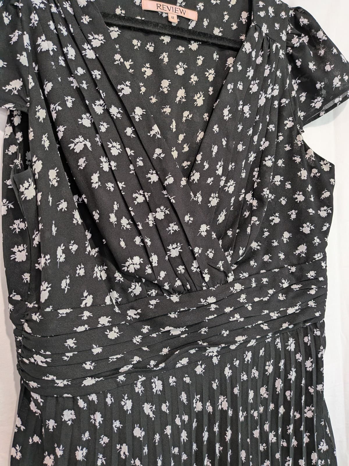 Review Floral Pleated Dress Size 12 Black White Tea Party Cocktail Retro — photo 4 of 9