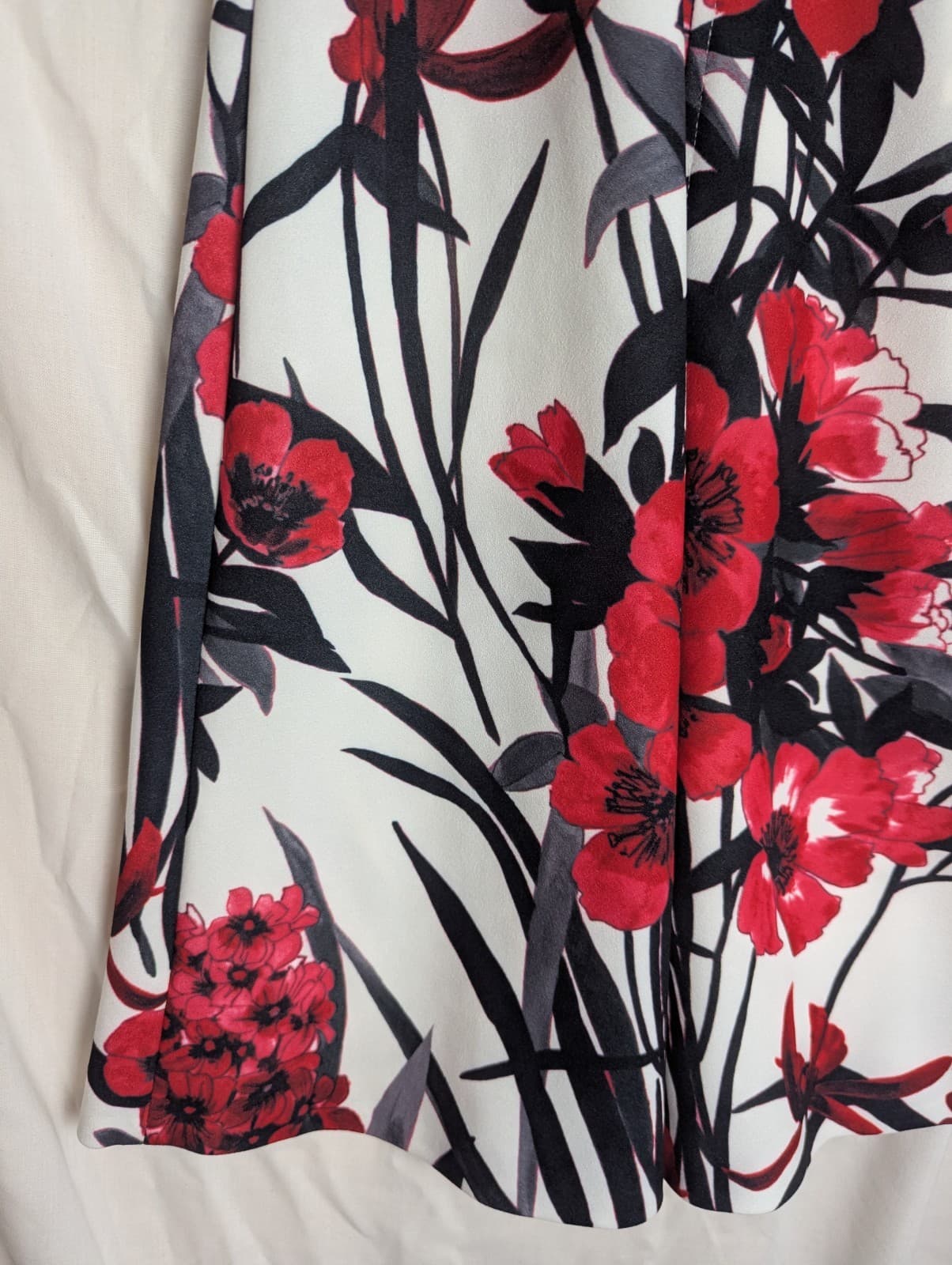 Tommy Hilfiger Dress Plus Size AUS 16 US 12 White Red Floral Fit Flare Cocktail — photo 4 of 10