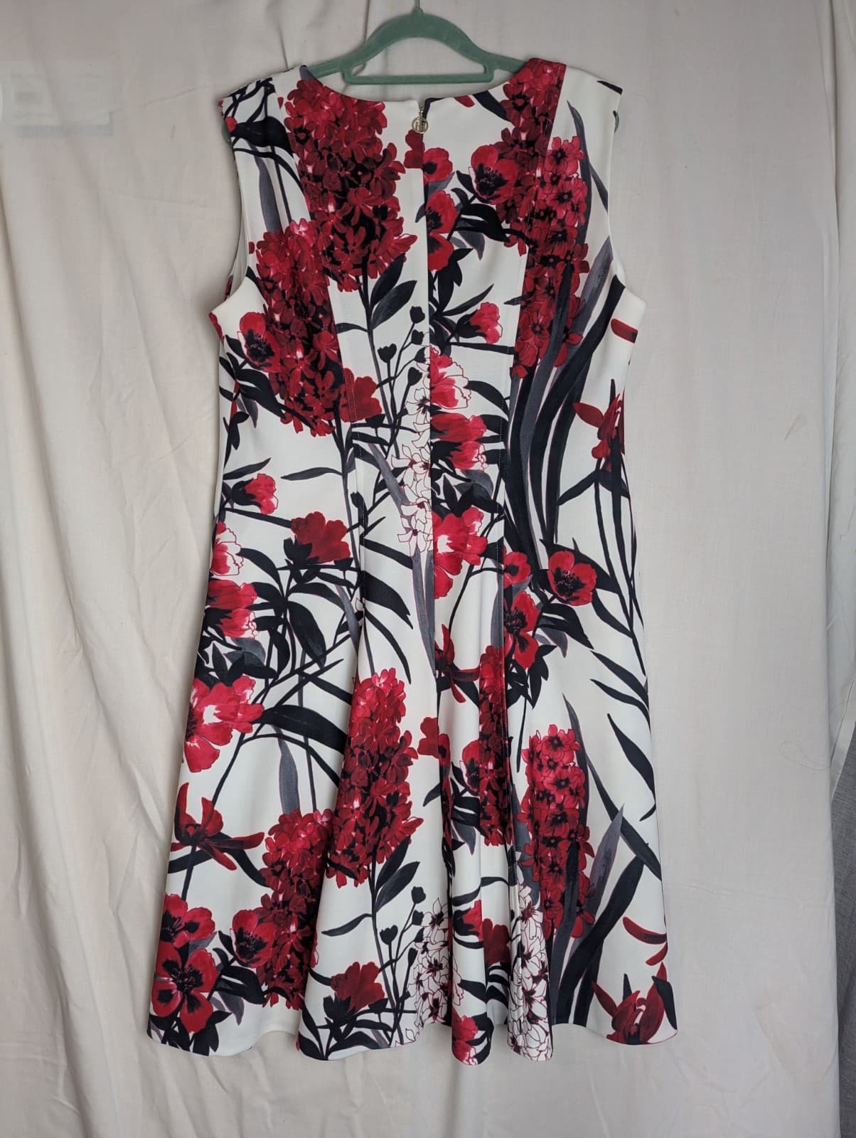Tommy Hilfiger Dress Plus Size AUS 16 US 12 White Red Floral Fit Flare Cocktail — photo 7 of 10