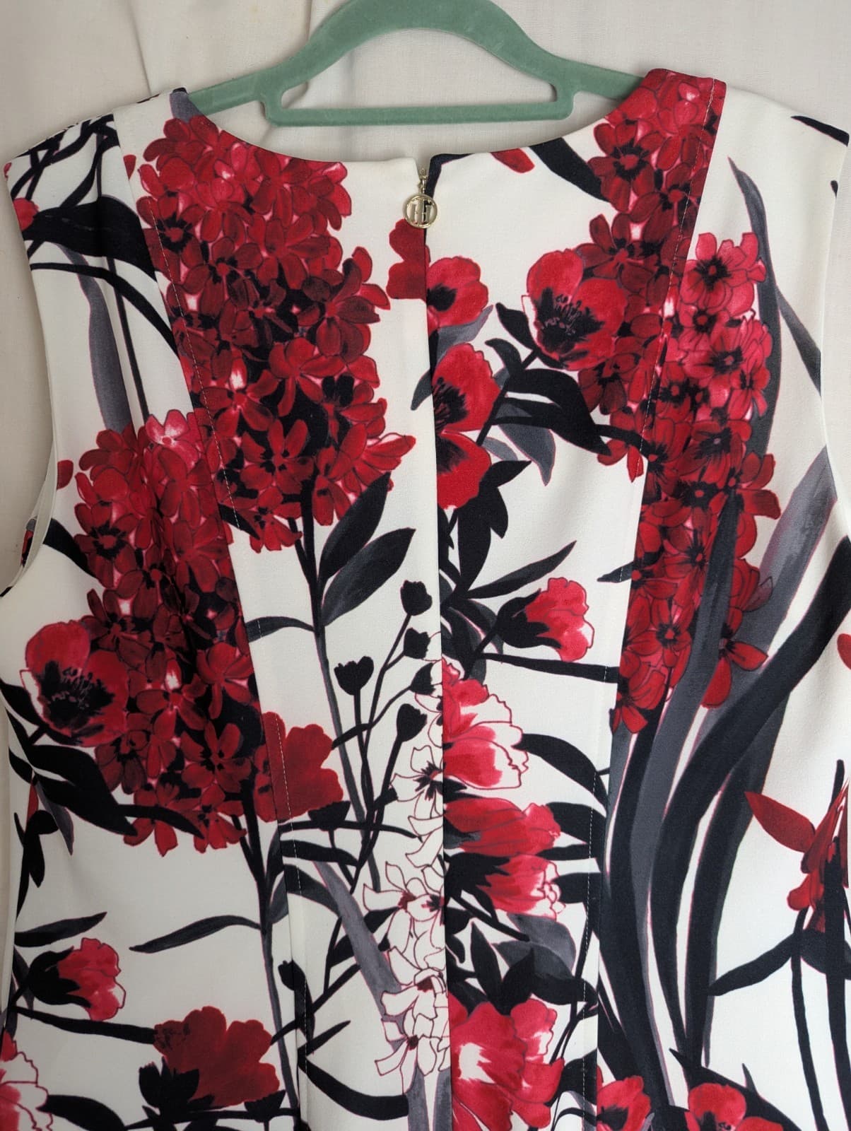 Tommy Hilfiger Dress Plus Size AUS 16 US 12 White Red Floral Fit Flare Cocktail — photo 9 of 10