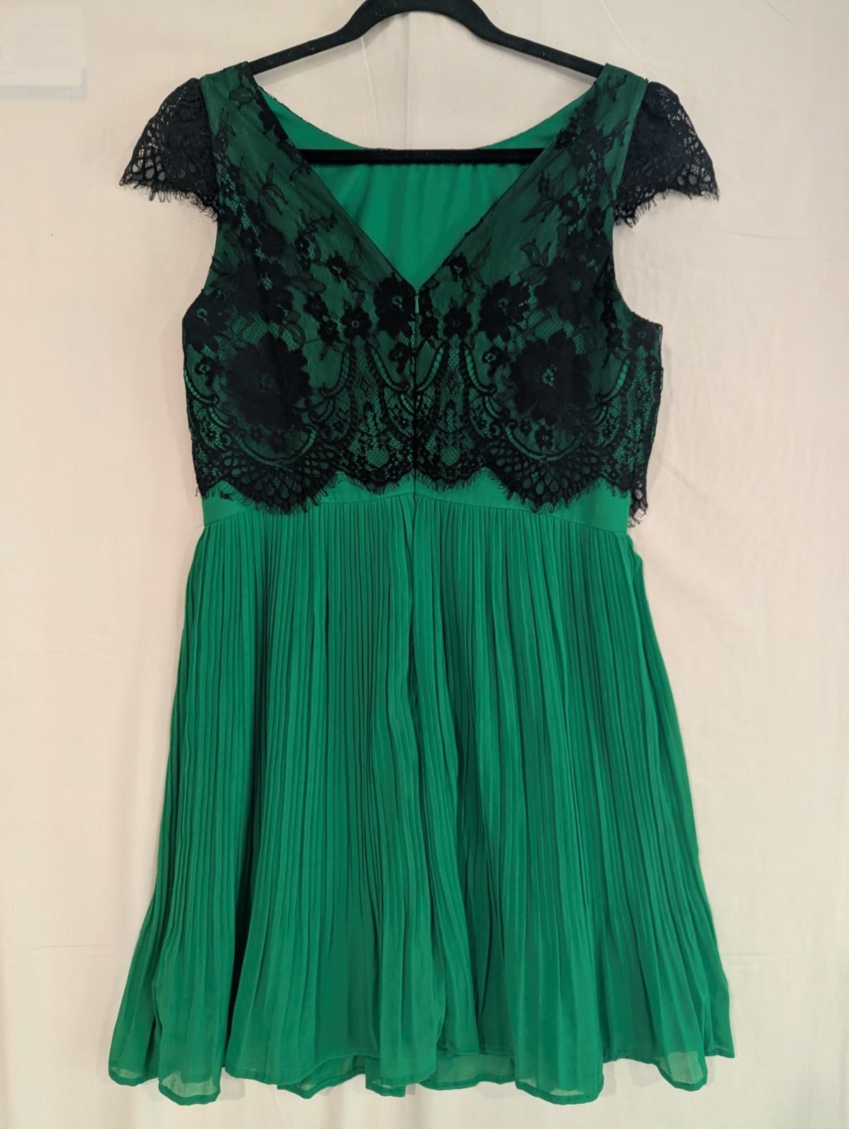 Review Dress Green Lace Pleated Cocktail Party Formal Size Aus 14 US 10 — photo 8 of 10