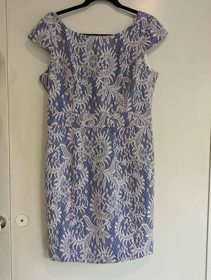 Review Dress Blue White Lace Cocktail Party Pencil Wiggle Size Aus 12 US 8 — photo 2 of 6