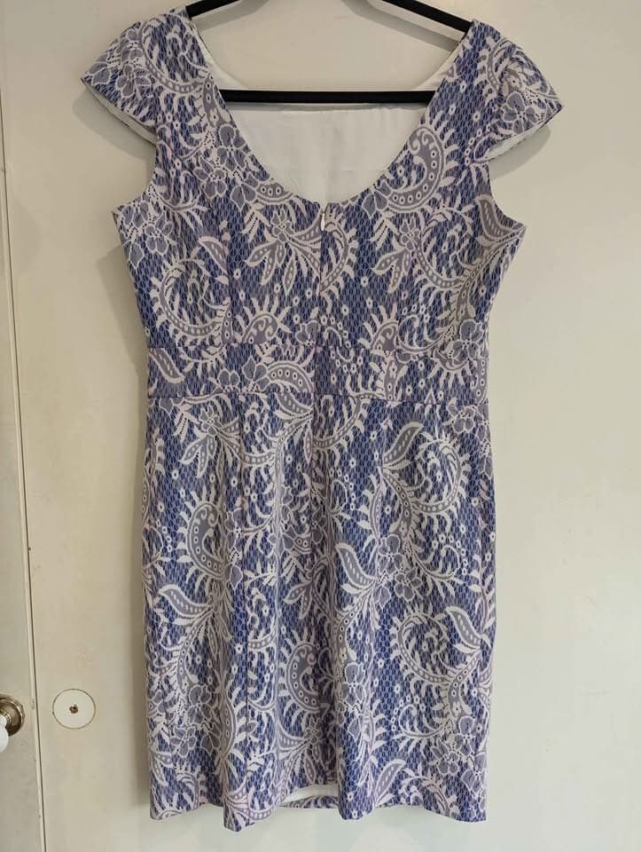 Review Dress Blue White Lace Cocktail Party Pencil Wiggle Size Aus 12 US 8 — photo 5 of 6