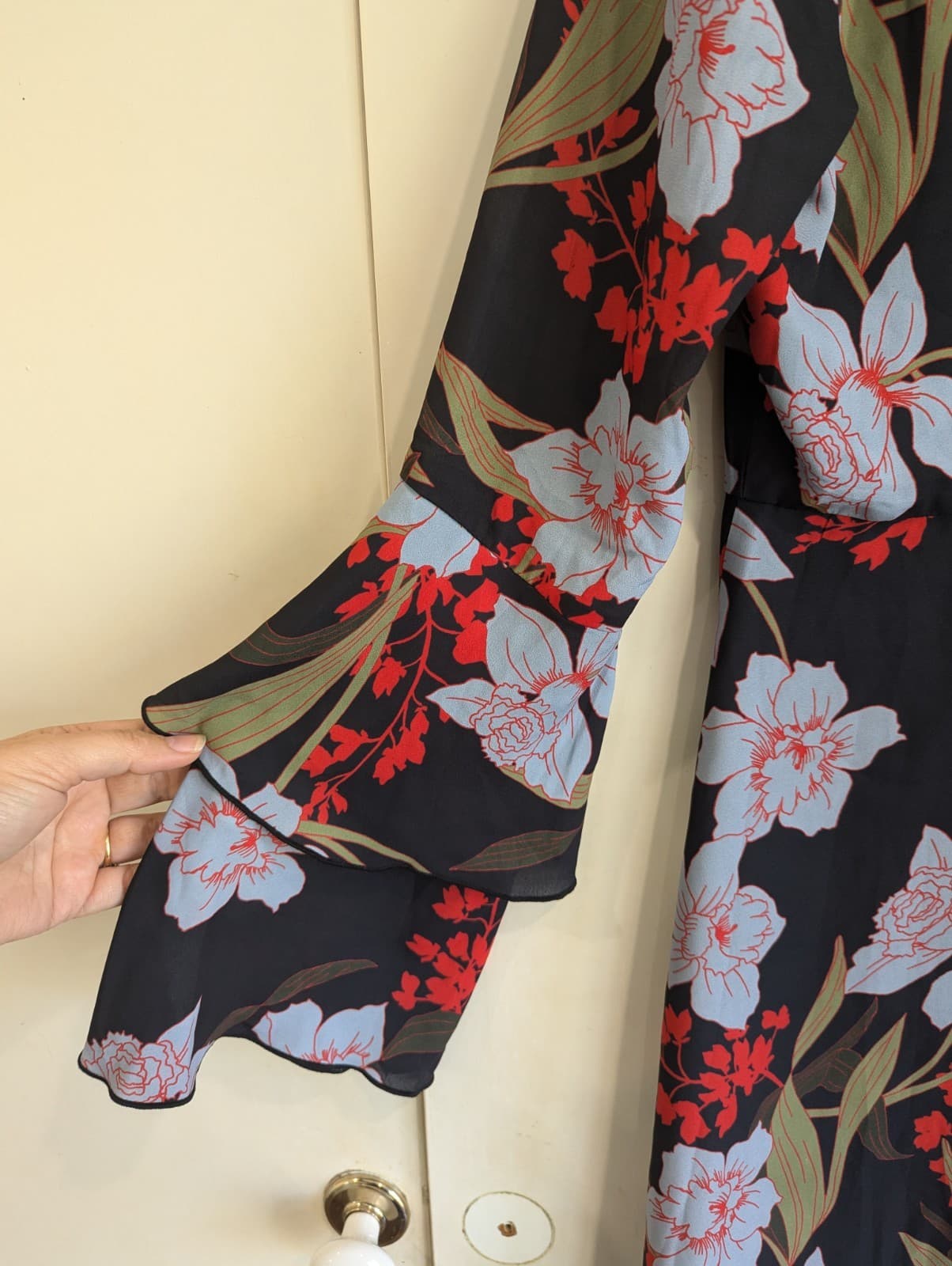 Portmans Dress Size 12 AUS 8 US Black Red Floral Ruffle Bell Sleeve Mini A Line — photo 7 of 8