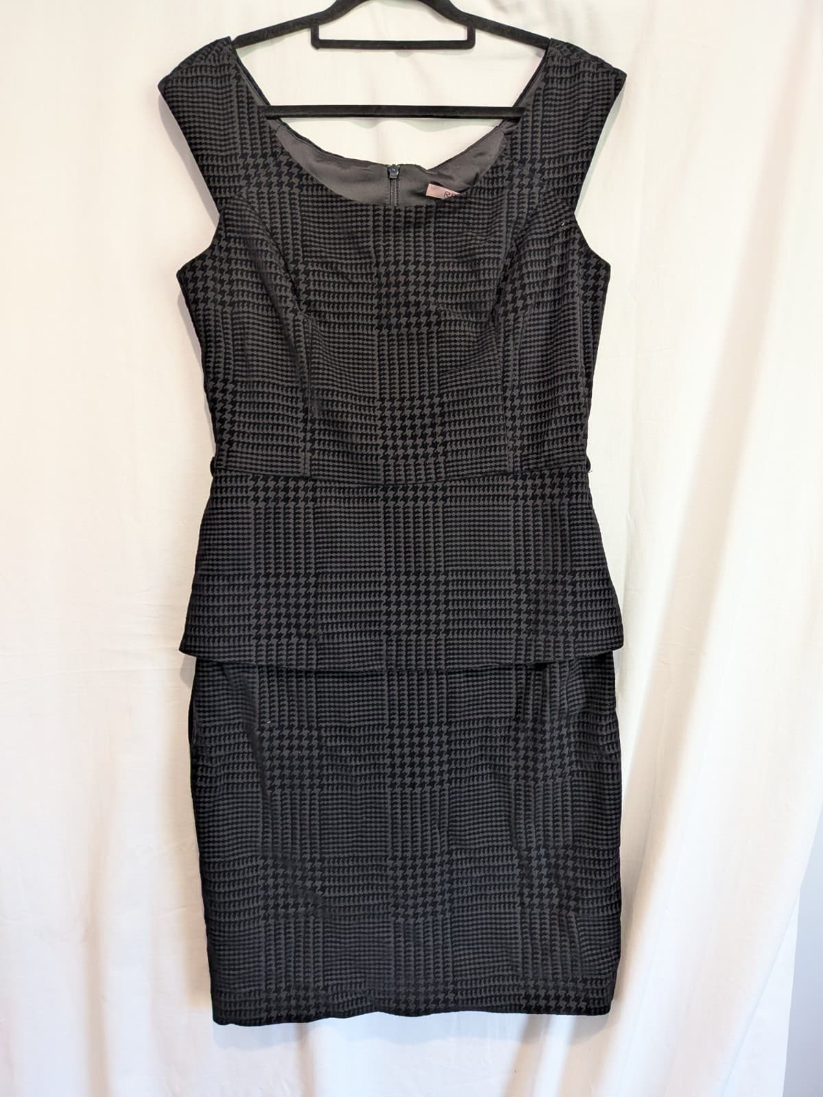 Review Peplum Wiggle Dress Black Grey Houndstooth Corporate Career Size 12 AU 8 — photo 2 of 9