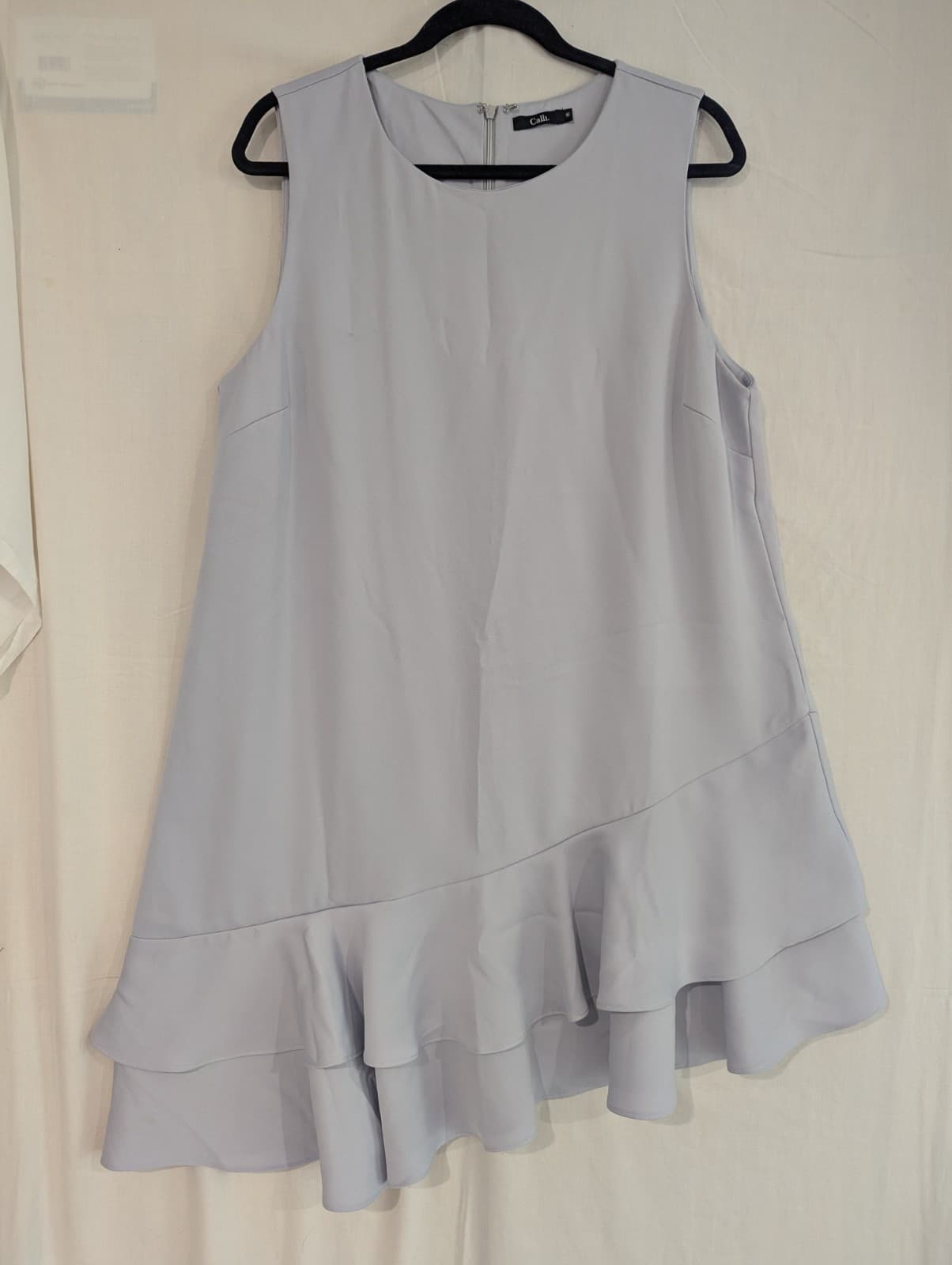 Calli Dress Plus Size Aus 16 US 12 Grey Sleeveless Ruffle Hem Mini Shift Layered — photo 3 of 9