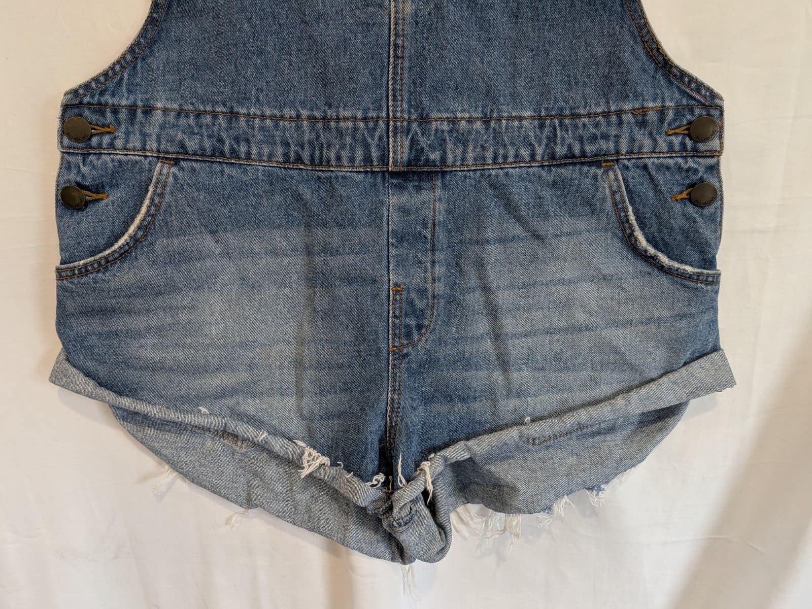 Billabong Denim Overalls Shorts Size 10 AUS Blue Dungarees Festival Y2K Surf — photo 3 of 11
