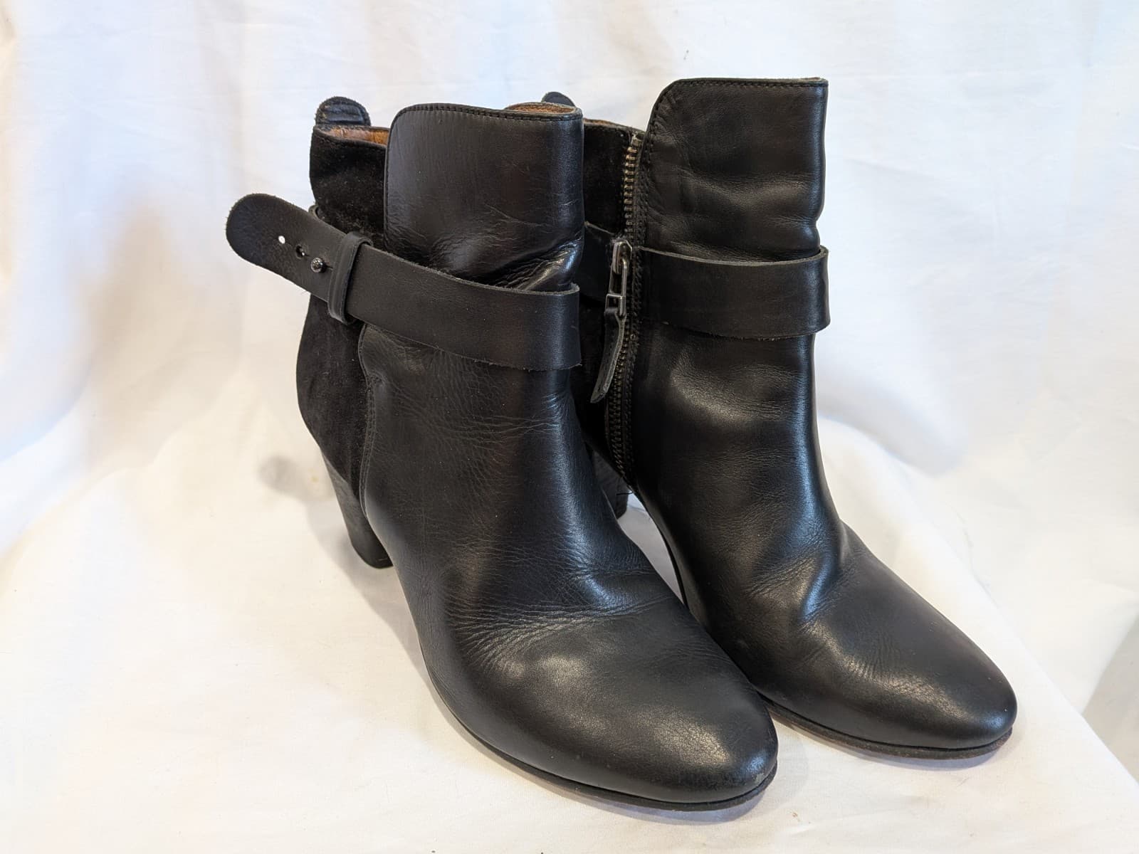 Wittner Black Leather Ankle Boots Size AU 6 EU 37 Block Heel Zip Biker Boot — photo 2 of 11