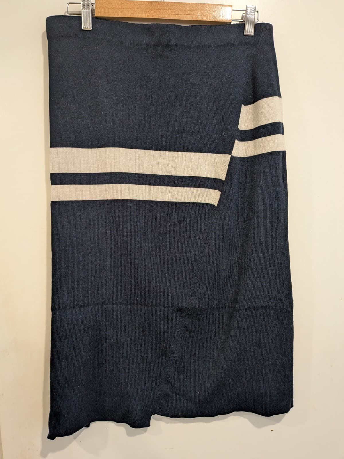 Country Road L Merino Wool Knit Top Skirt Set Navy Stripe Co Ord Woolmark — photo 15 of 18