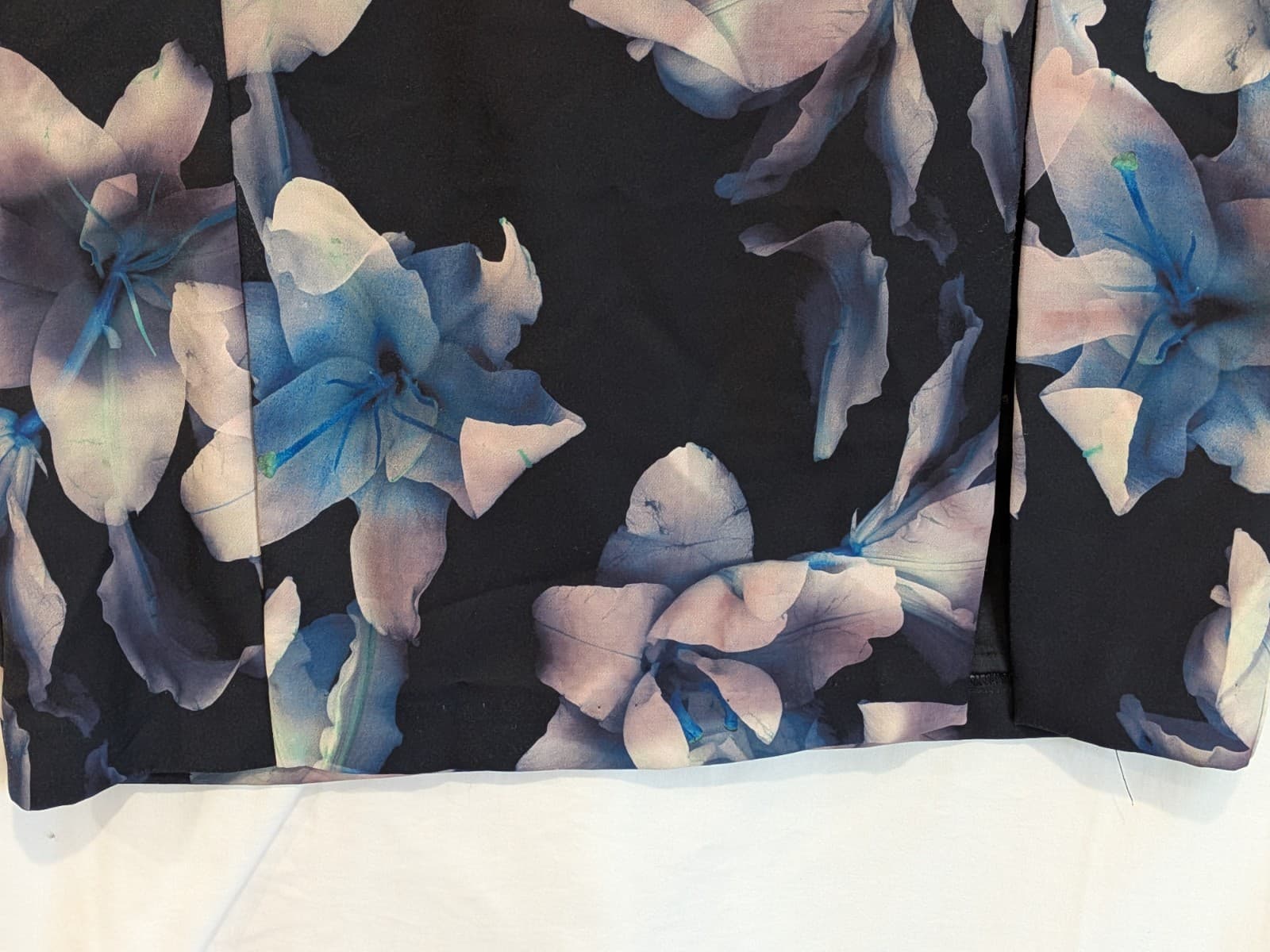 Portmans Floral Pencil Skirt Size 16 Navy Blue Pink Knee Length Work Office — photo 5 of 13