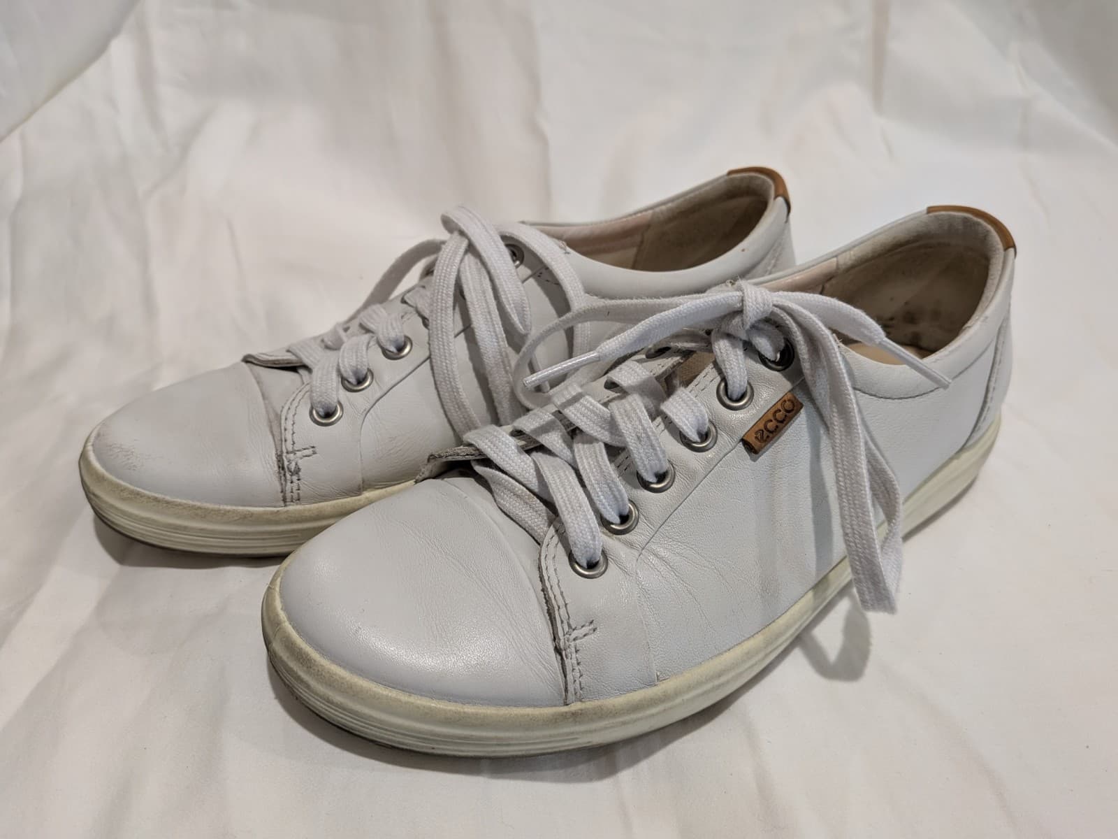 Ecco Wide Fit Sneakers White Leather Orthopedic Comfort Shoes Size EU 39 AU 8.5 — photo 2 of 17