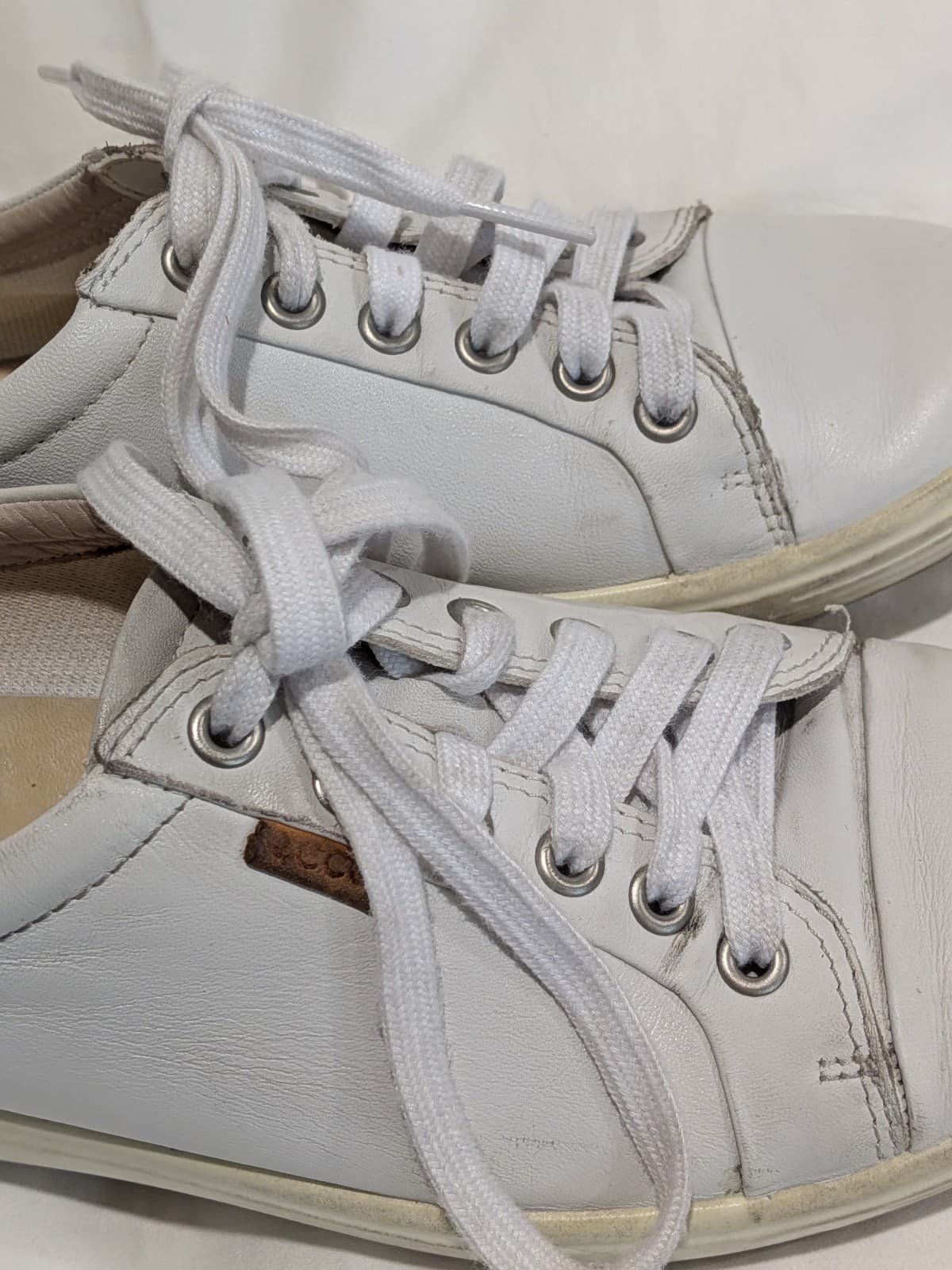 Ecco Wide Fit Sneakers White Leather Orthopedic Comfort Shoes Size EU 39 AU 8.5 — photo 11 of 17