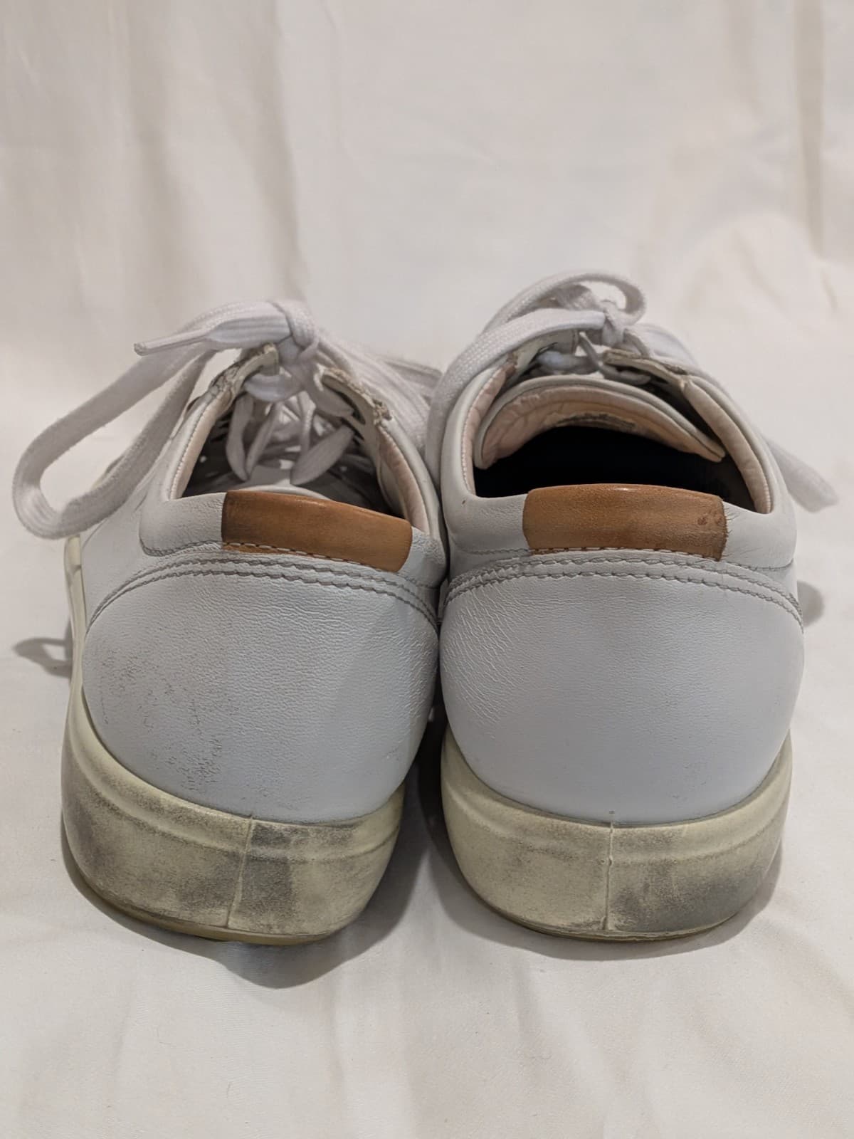 Ecco Wide Fit Sneakers White Leather Orthopedic Comfort Shoes Size EU 39 AU 8.5 — photo 12 of 17