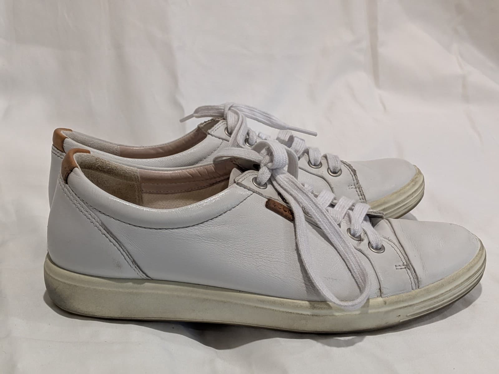 Ecco Wide Fit Sneakers White Leather Orthopedic Comfort Shoes Size EU 39 AU 8.5 — photo 9 of 17