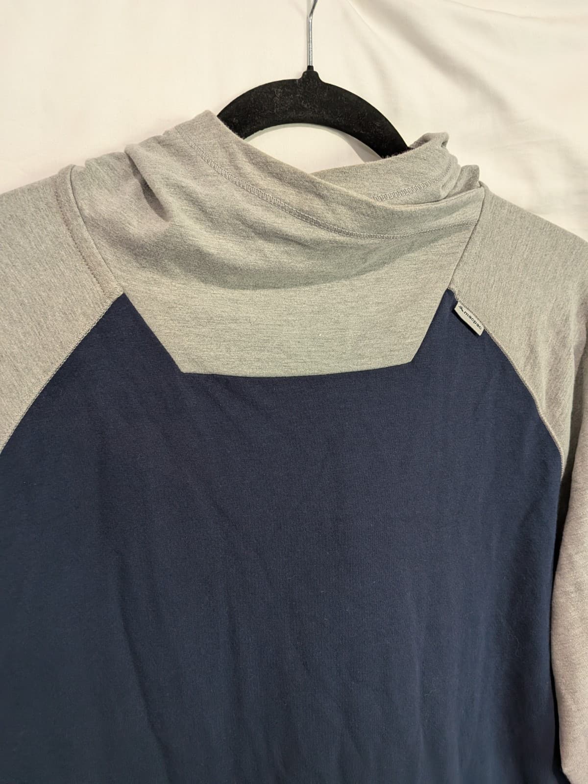 Macpac Hoodie Womens Size 14 Grey Navy Pullover Outdoor Hiking Casual Top — photo 5 of 9