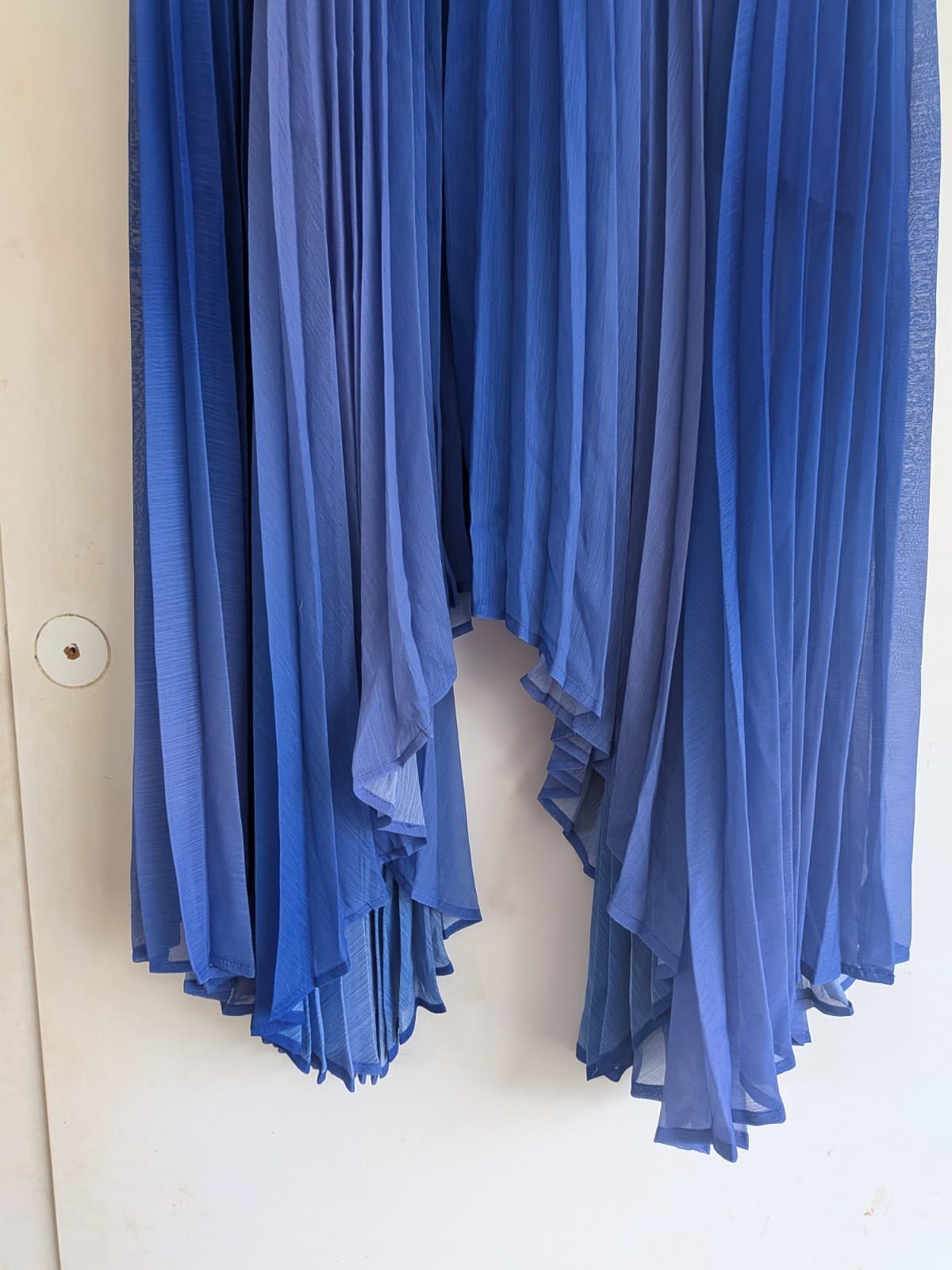 Portmans Pleated Midi Skirt Blue Chiffon Asymmetric High Low Size 16 AUS 12 US — photo 4 of 11