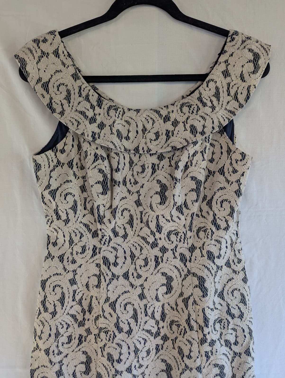 Review Pilina Dress Navy Gold Lace Fit & Flare Cocktail A-Line Size 10 AUS 6 US — photo 3 of 12
