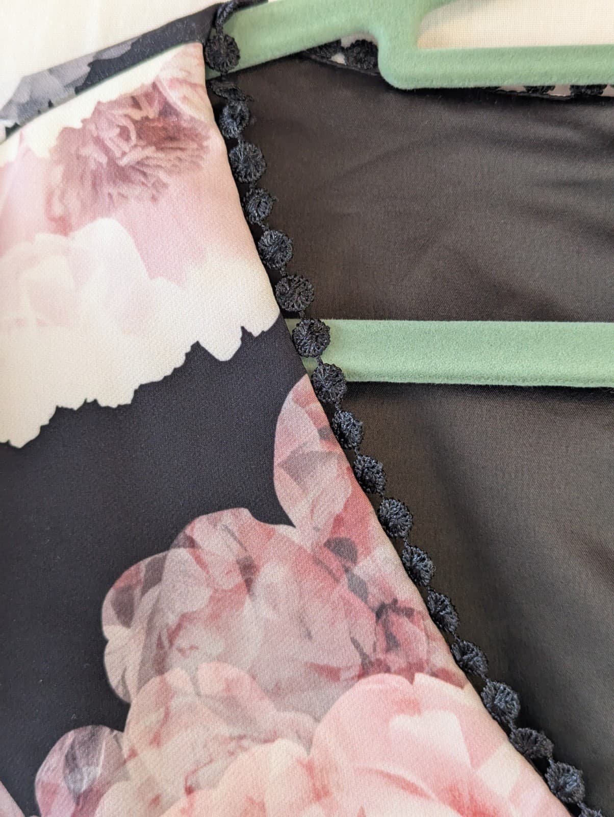 Review Dress Size 10 AUS 6 US Black Pink Floral Bell Sleeve Cocktail Party — photo 7 of 9