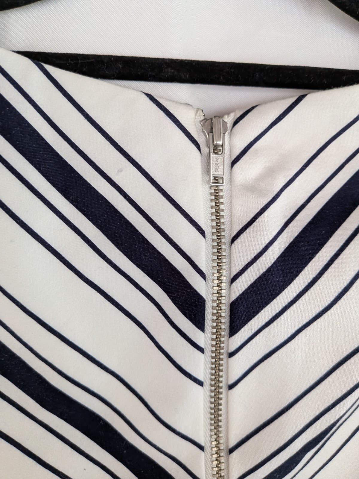 Portmans Peplum Top Size 12 White Navy Stripe Sleeveless V Neck Career — photo 7 of 8