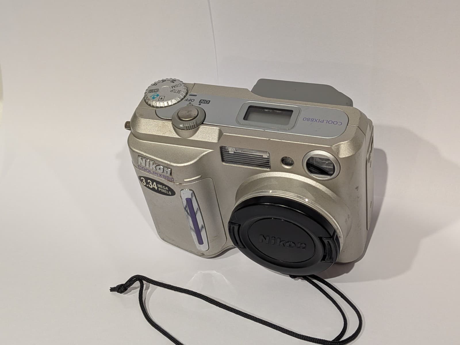 Nikon Coolpix 880 3.34MP Vintage Digital Camera Tested Working w/ Lens Cap — photo 4 of 16