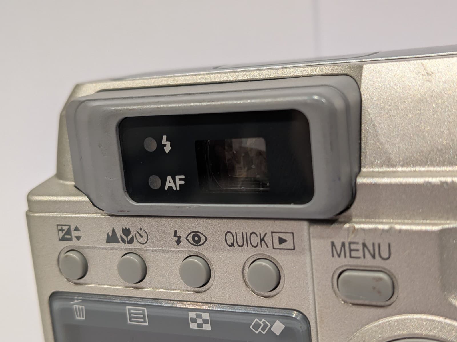 Nikon Coolpix 880 3.34MP Vintage Digital Camera Tested Working w/ Lens Cap — photo 8 of 16