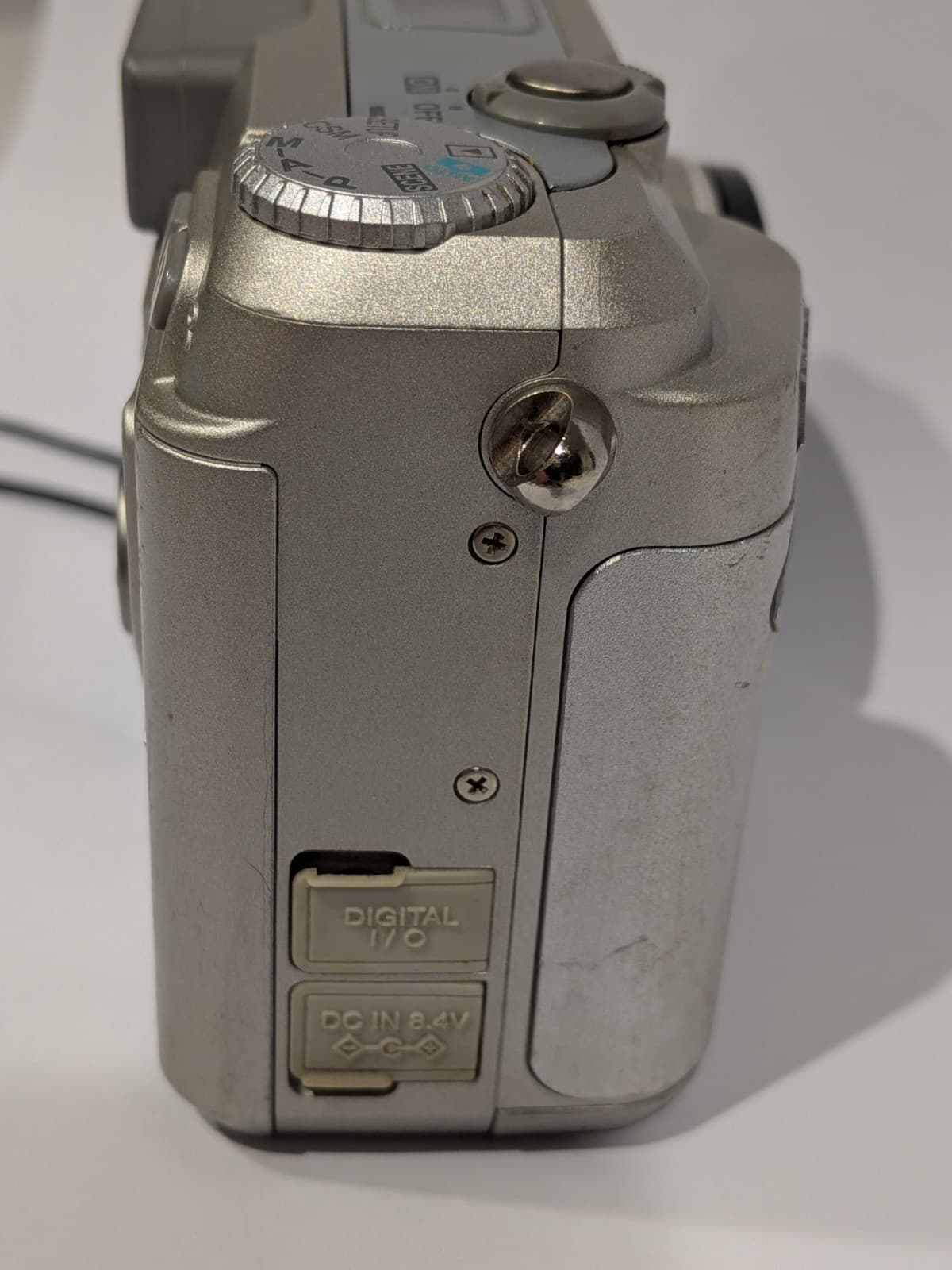 Nikon Coolpix 880 3.34MP Vintage Digital Camera Tested Working w/ Lens Cap — photo 10 of 16