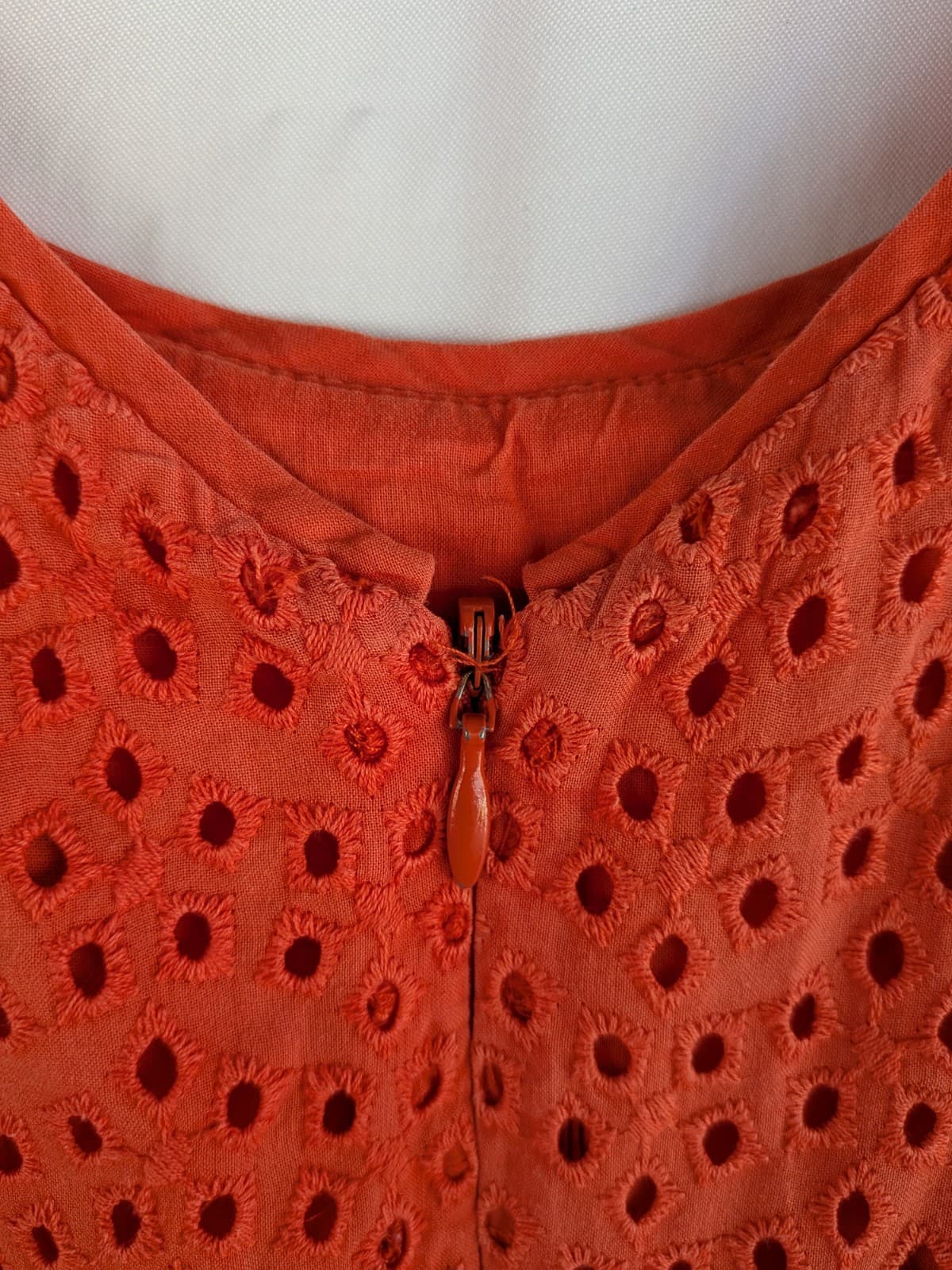 Review Dress Size 10 Orange Eyelet Fit & Flare Belted Midi Cocktail Party — photo 9 of 11