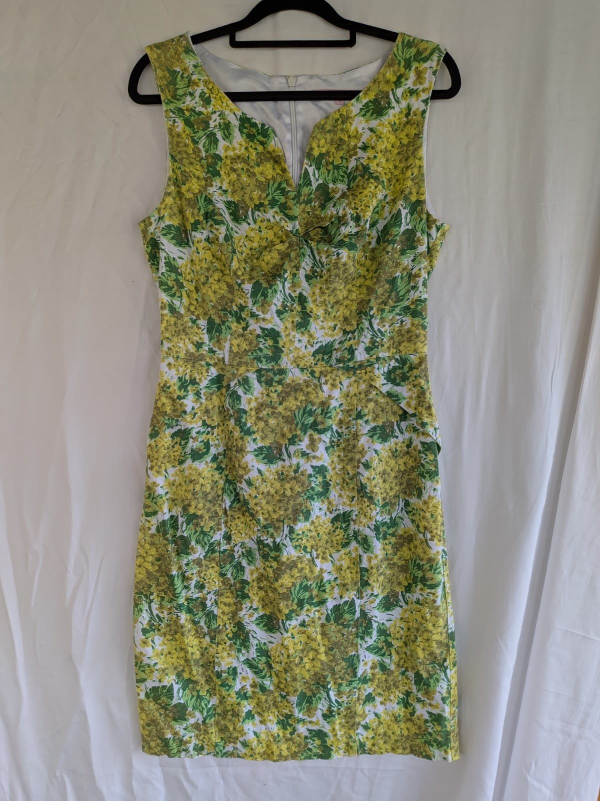 Review Dress Size 10 Green Yellow Floral Sheath Knee Length Cocktail Dress — photo 2 of 10