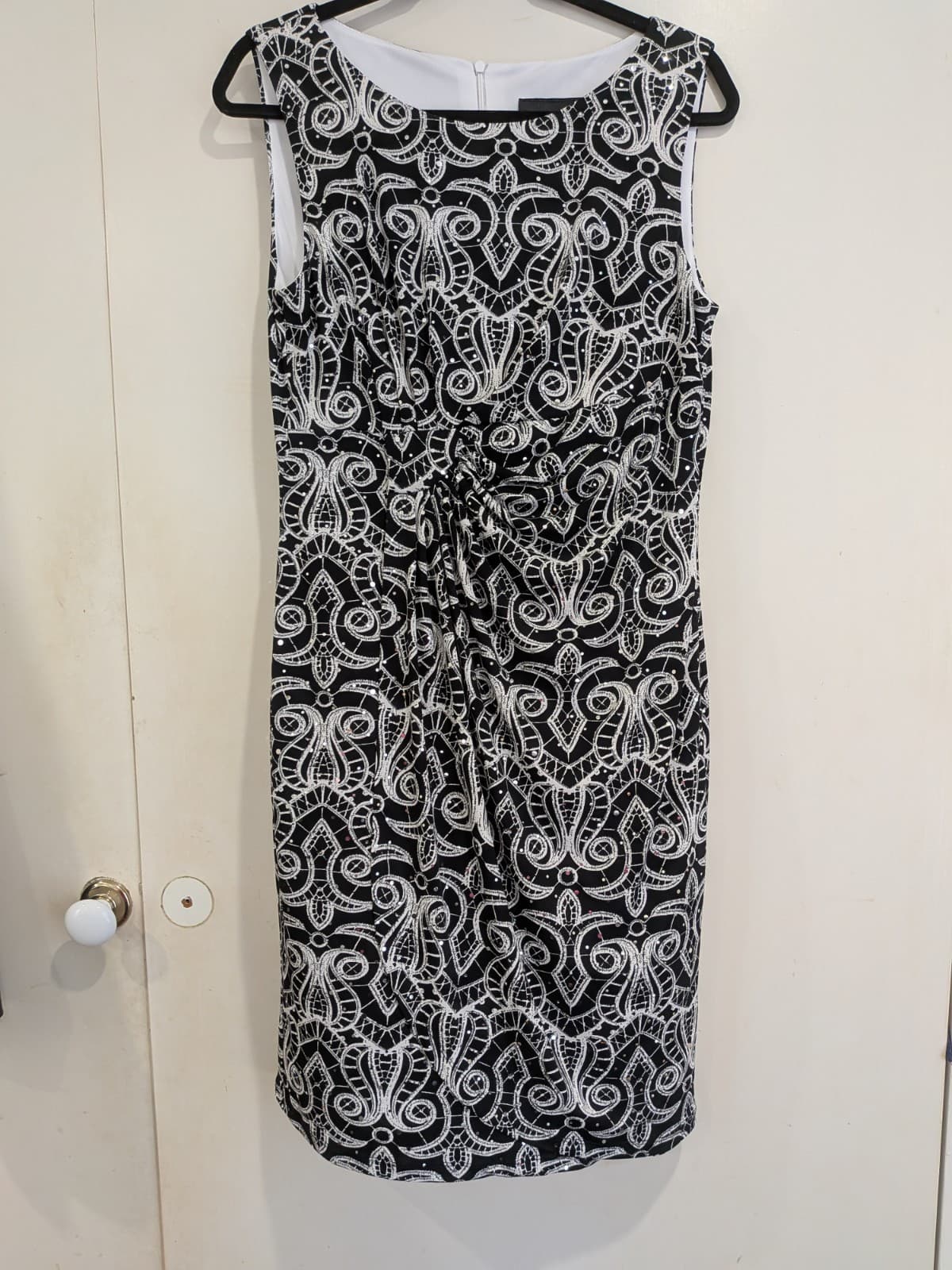 Frank Lyman Dress Size 12 Black White Sequin Pencil Sleeveless Occasion Evening — photo 2 of 11