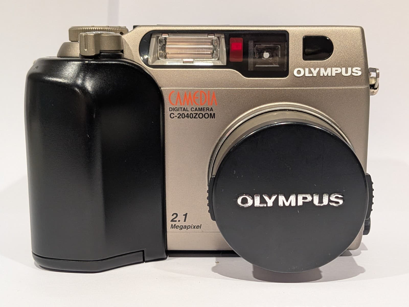 Olympus Camedia C-2040 Zoom 2.1MP Digital Camera Working Vintage Y2K + Lens Cap — photo 2 of 12