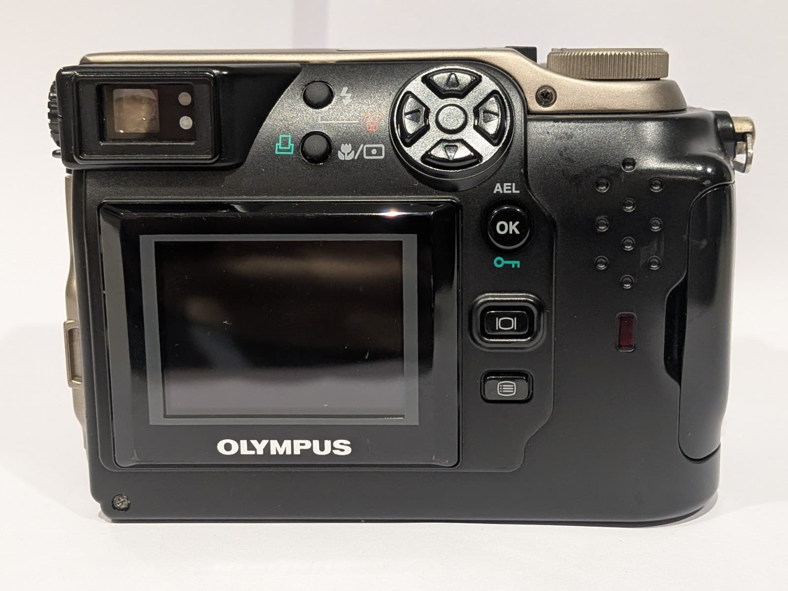 Olympus Camedia C-2040 Zoom 2.1MP Digital Camera Working Vintage Y2K + Lens Cap — photo 8 of 12