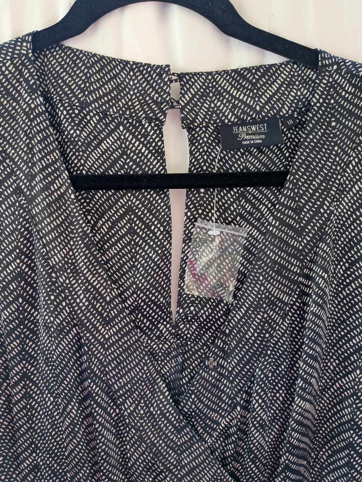 Jeanswest Premium Silk Wrap Playsuit Black White Print Sleeveless Tie Size 10 — photo 6 of 13