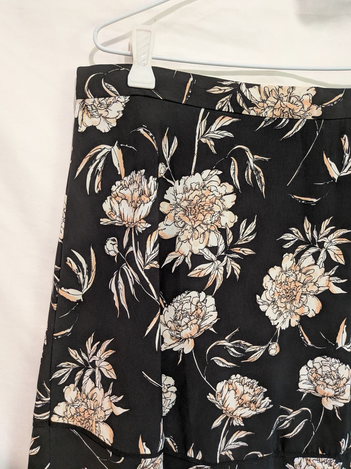 Tokito Floral Skater Skirt Size 16 AU 12 US Black Beige Office Casual — photo 5 of 10