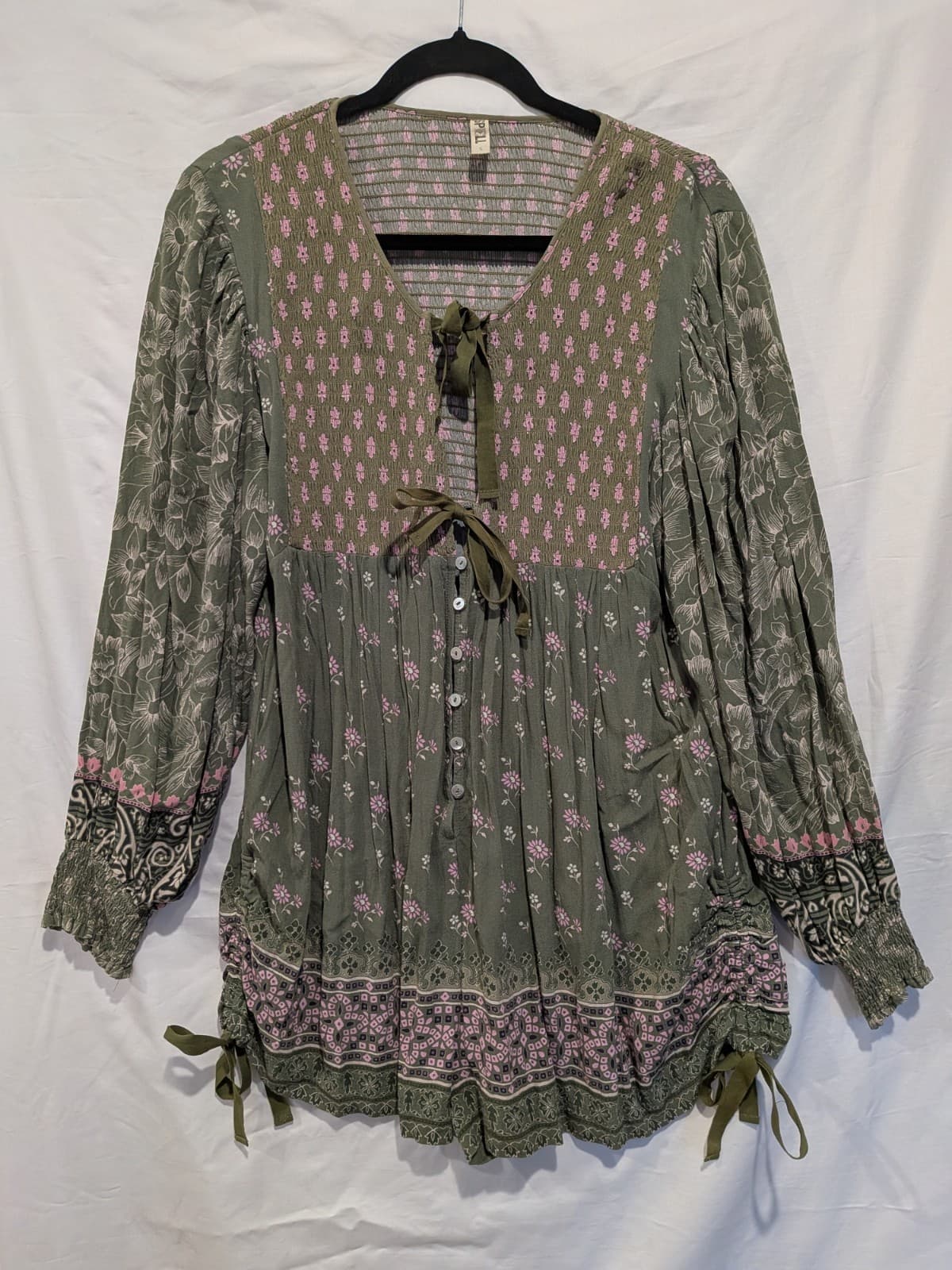 Spell Lionheart Romper Olive Grove Size Small Boho Floral Rayon Playsuit Green — photo 2 of 15