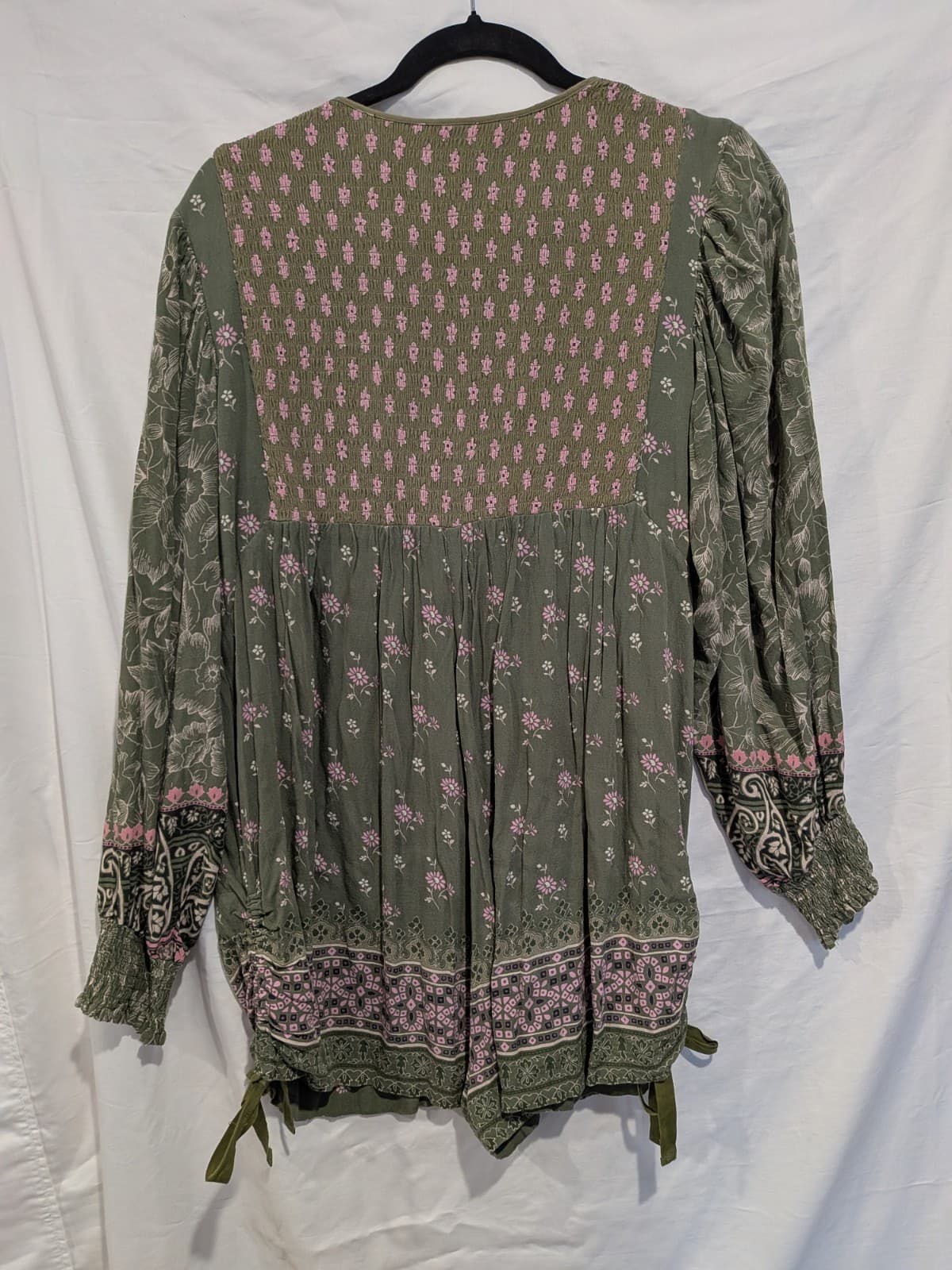 Spell Lionheart Romper Olive Grove Size Small Boho Floral Rayon Playsuit Green — photo 14 of 15