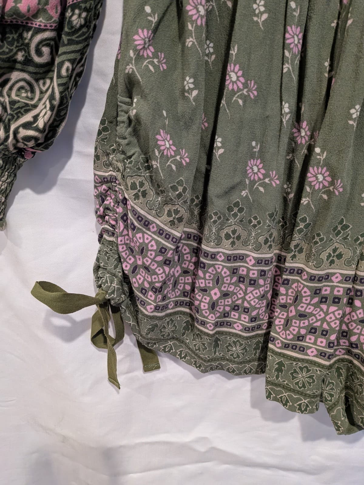 Spell Lionheart Romper Olive Grove Size Small Boho Floral Rayon Playsuit Green — photo 3 of 15