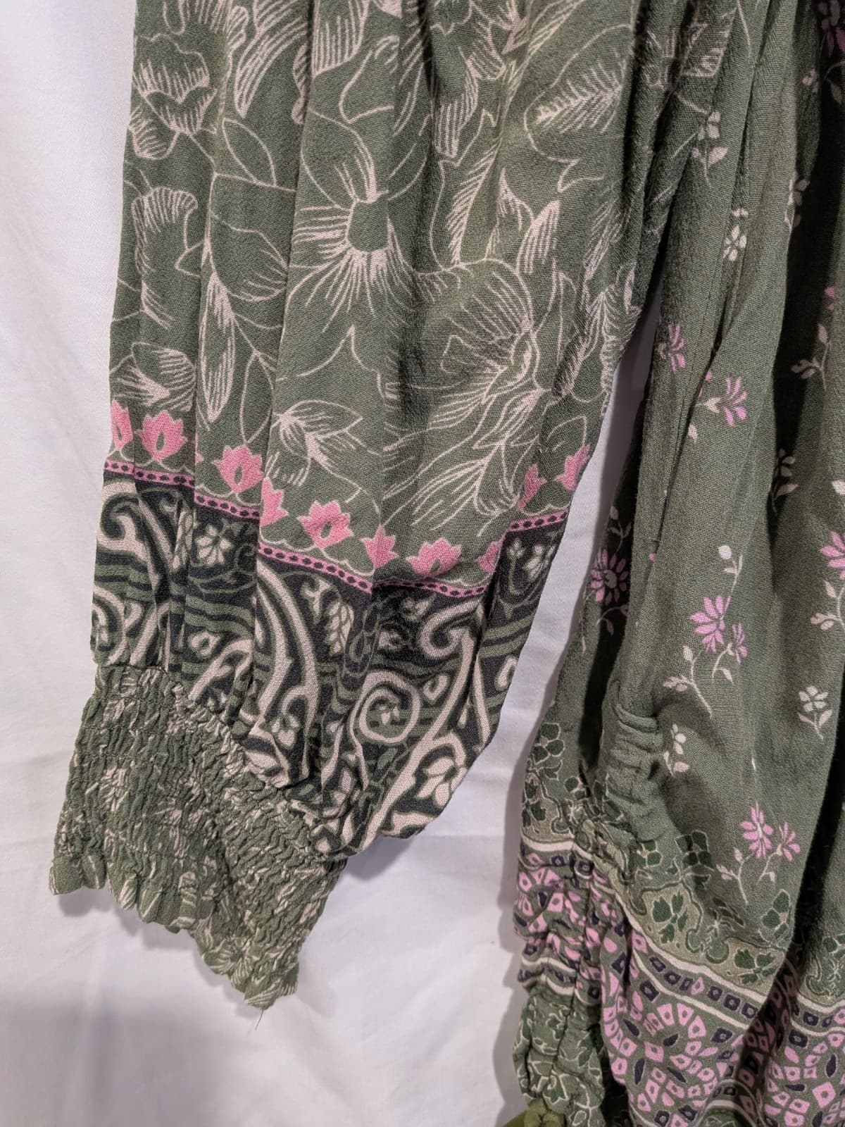 Spell Lionheart Romper Olive Grove Size Small Boho Floral Rayon Playsuit Green — photo 4 of 15