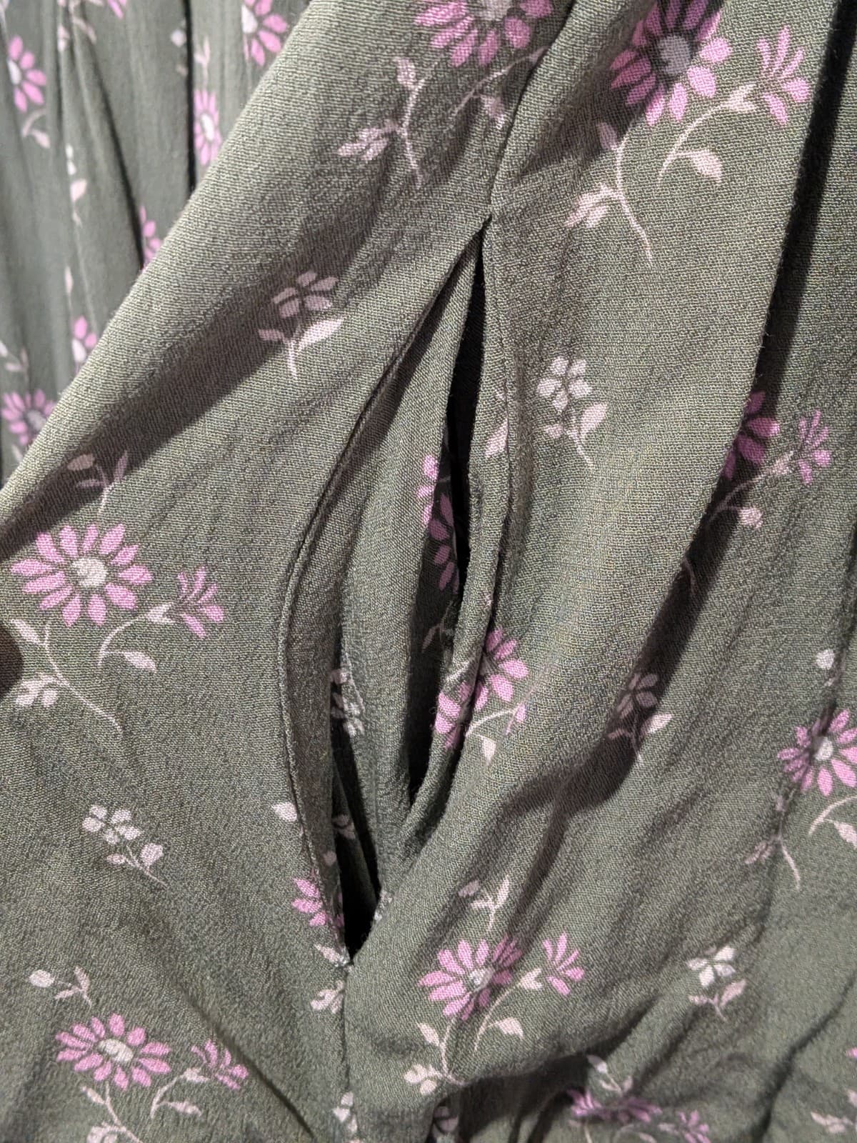 Spell Lionheart Romper Olive Grove Size Small Boho Floral Rayon Playsuit Green — photo 10 of 15