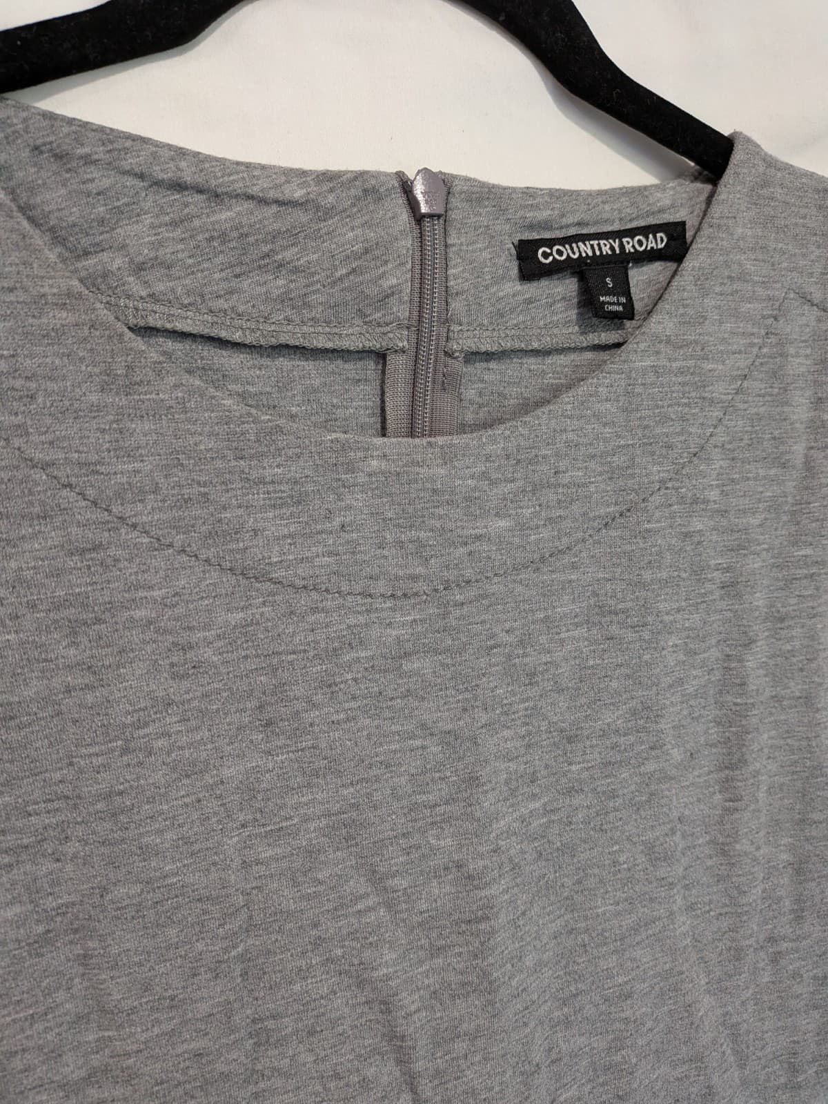 Country Road Grey Ponte Top Small Cap Sleeve Stretch Minimal Corporate Shirt — photo 6 of 11