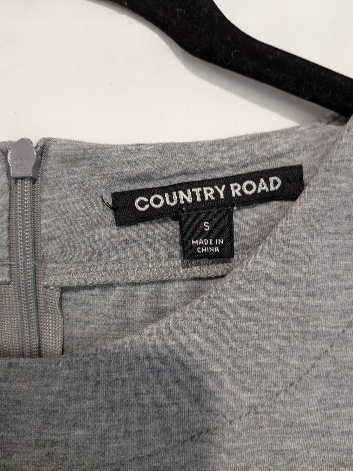 Country Road Grey Ponte Top Small Cap Sleeve Stretch Minimal Corporate Shirt — photo 8 of 11