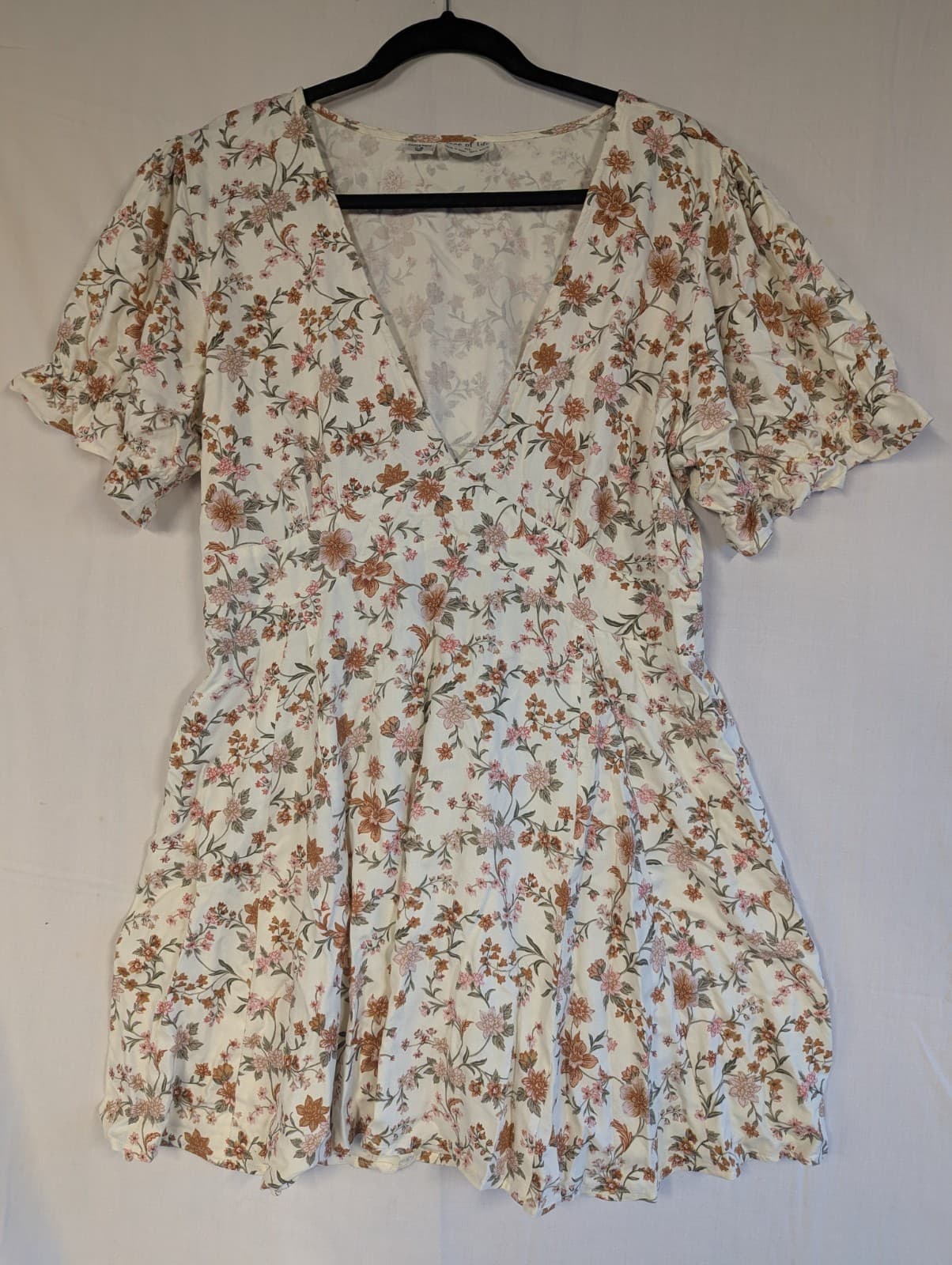 Tree of Life Dress XL AUS 16 US 12 White Floral Rayon Boho Festival Resort — photo 3 of 8