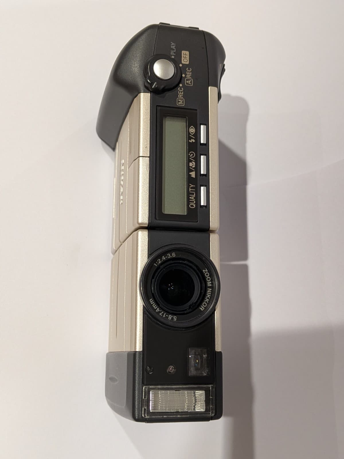 Nikon E900 1.2MP Vintage Digital Camera Tested Working Swivel Body CompactFlash — photo 4 of 13