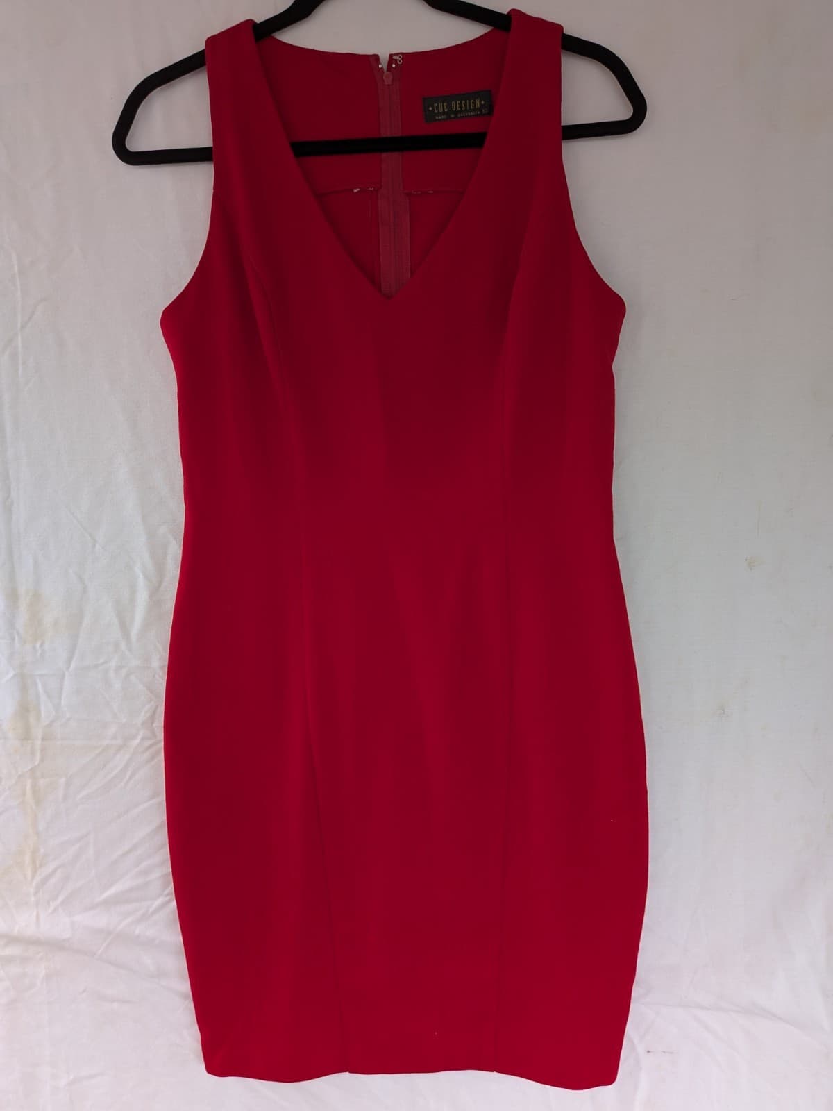 Cue Design Dress Red Sheath Corporate Classic Old Money V Neck Size 10 AU Work — photo 2 of 11