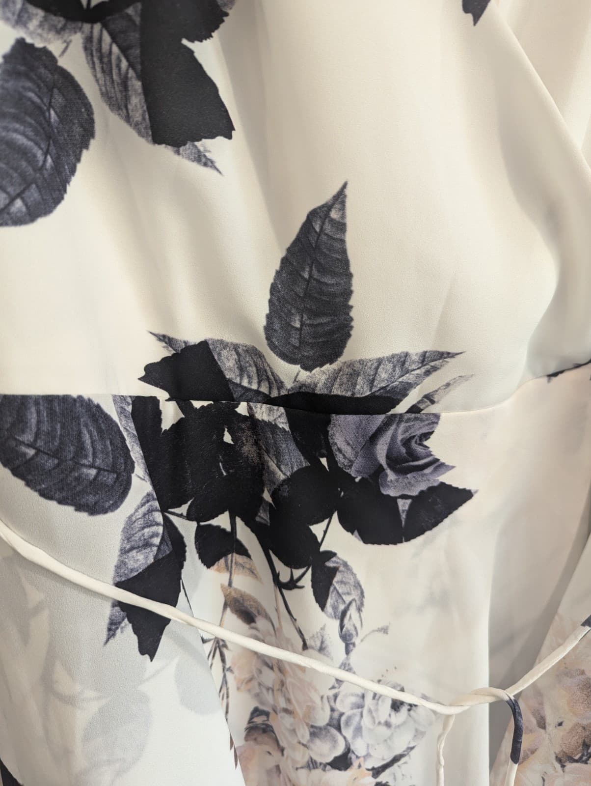 City Chic Dress Floral White Curve Cocktail Wedding Plus Size XS Aus 14 US 10 — photo 5 of 7
