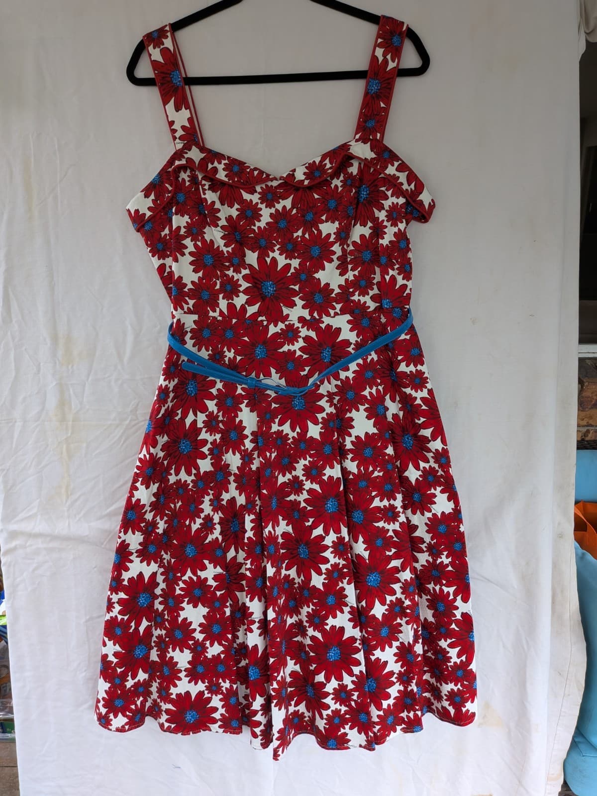 Review x Bromley Dress Red Floral Fit Flare Retro Pinup Wedding Plus Size 16 — photo 2 of 16
