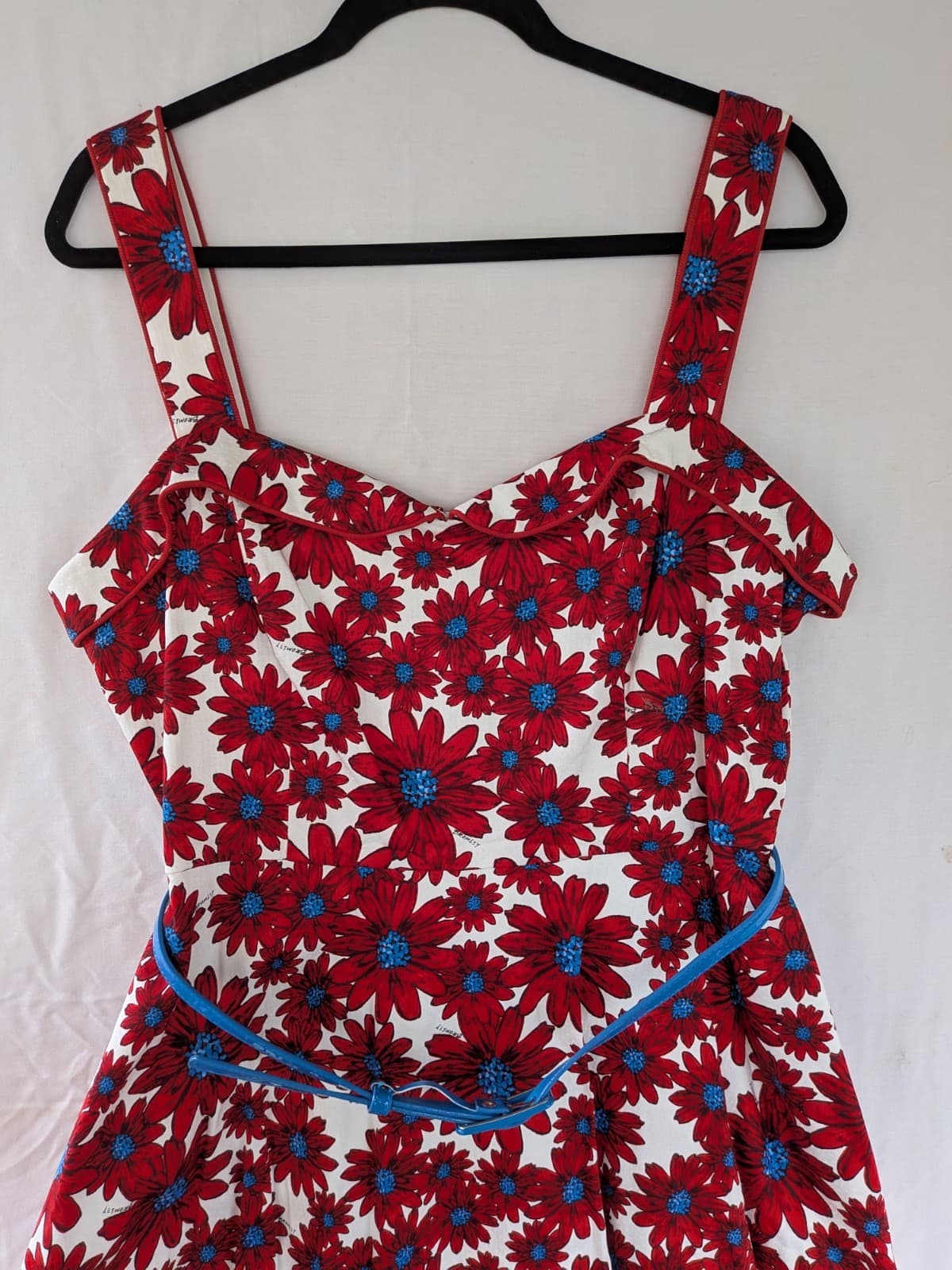 Review x Bromley Dress Red Floral Fit Flare Retro Pinup Wedding Plus Size 16 — photo 8 of 16